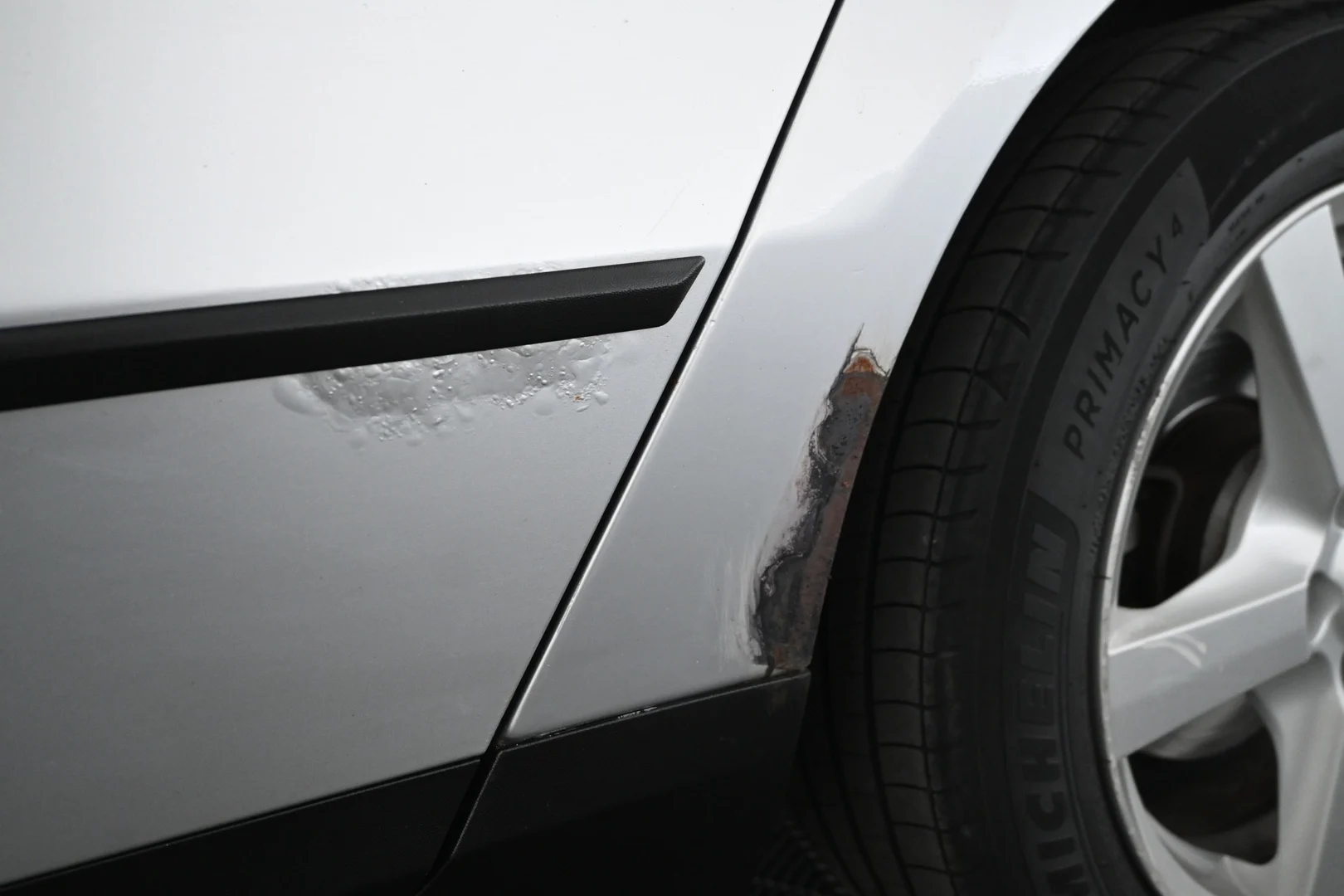 Car Image - yvekOTwZHCWzkVJs0PqxD