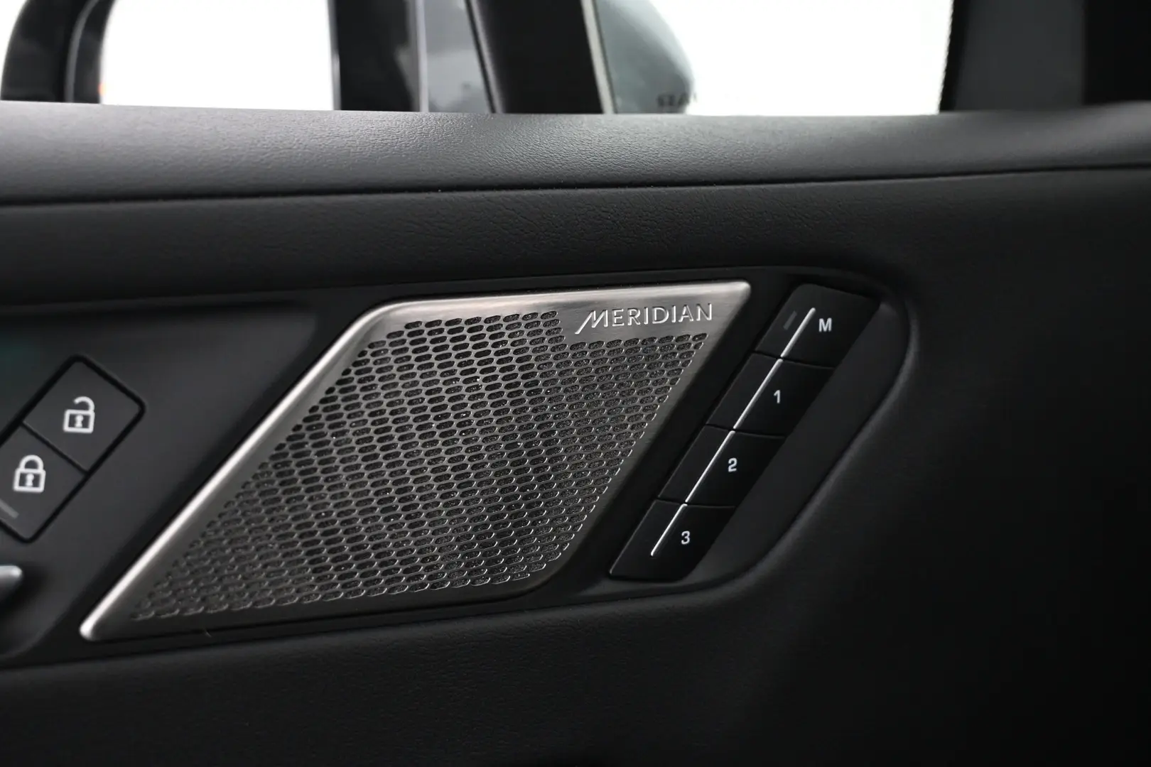 Car Image - 4z8Y2QjsbWZuc8cAdZo3tn