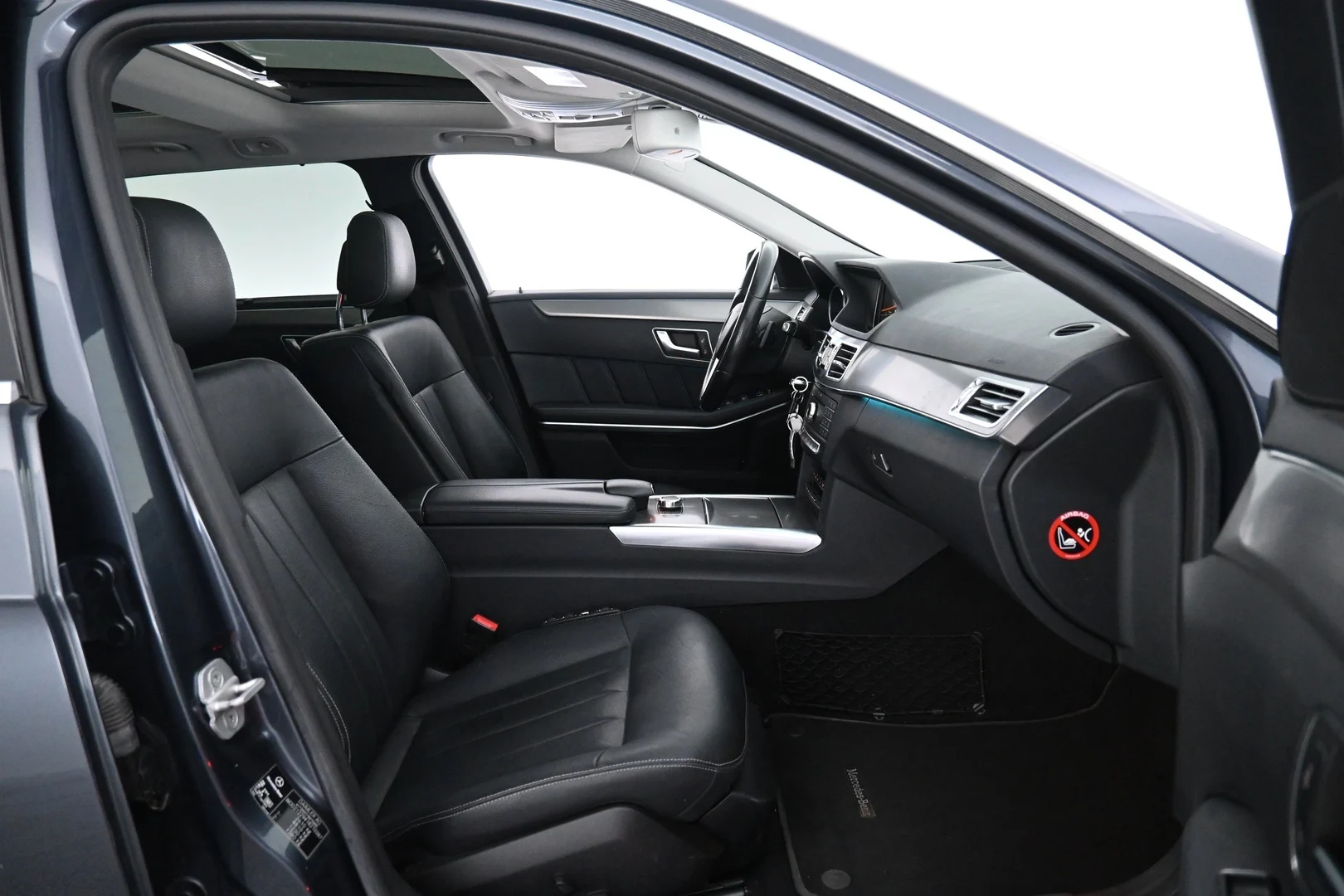 Car Image - 3VddRxYoErE5hZ0FpxZrZz