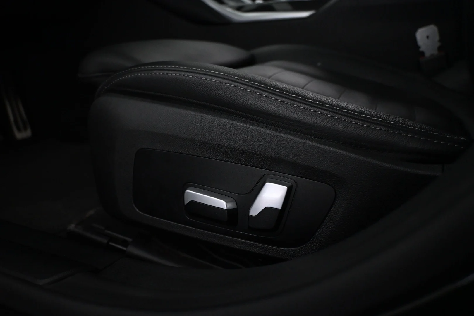 Car Image - 3ck0OPogrjK4PfSp9yLxvu