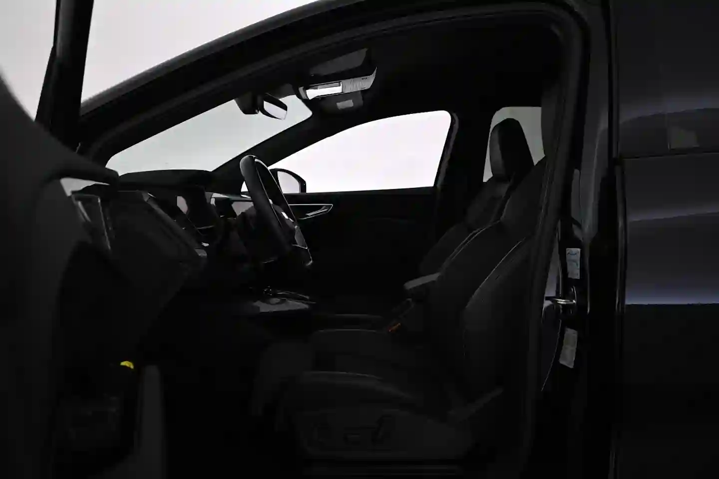 Car Image - 3VK1ATdLSsAztFyNniQLv4
