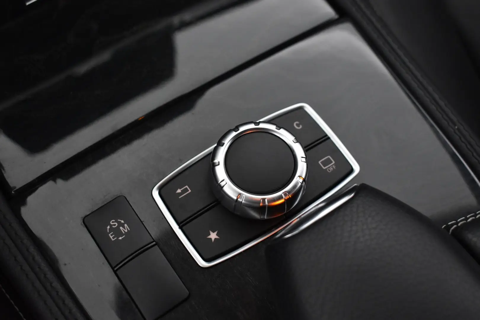 Car Image - mVR9odQt4c6ElLhBcWNBQ
