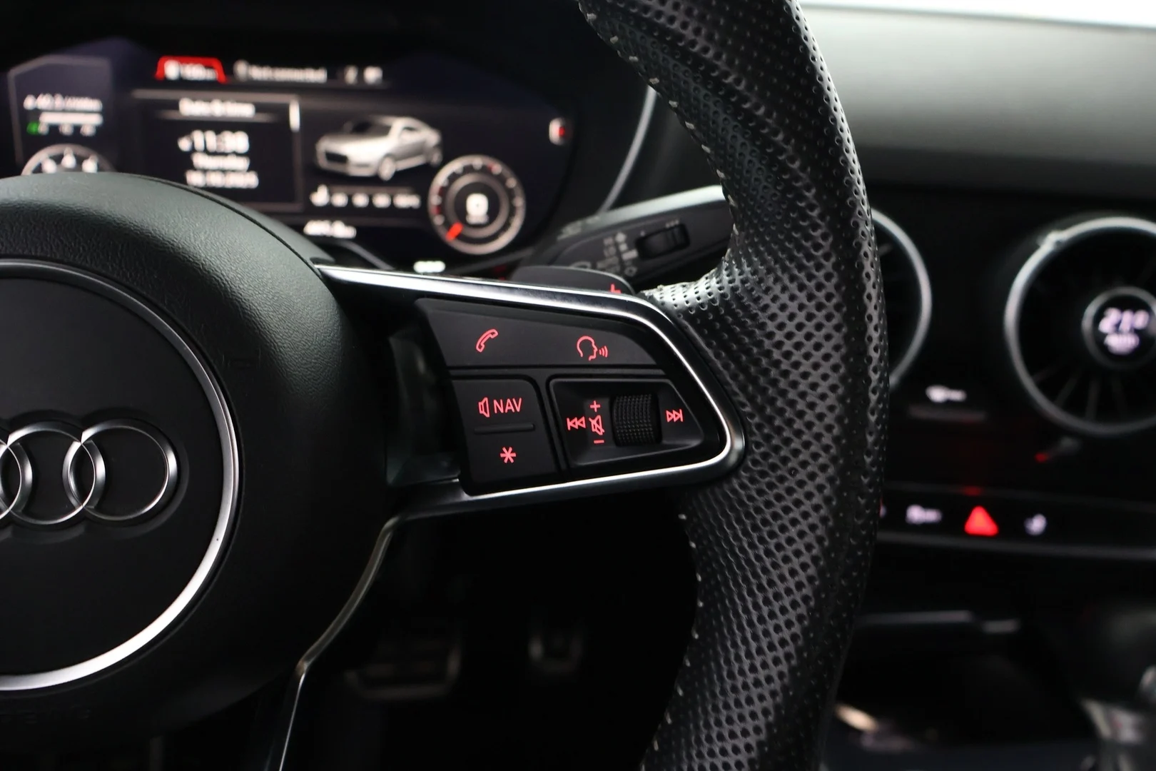 Car Image - 4zQcnaOtAqHMuc9yDZLnuM