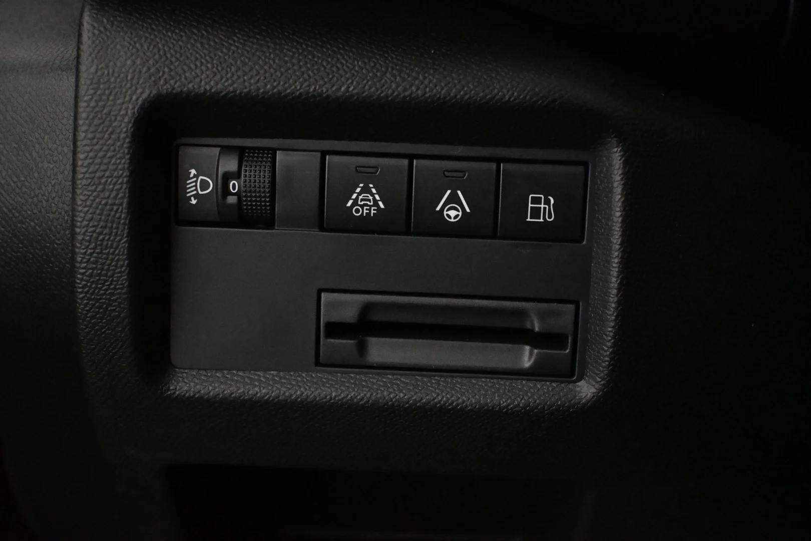Car Image - RWUy3nRKs5nhBt9tKluTJ
