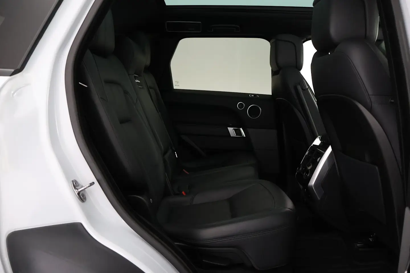 Car Image - 1fV3sgBhdwh82Hho9hR81m