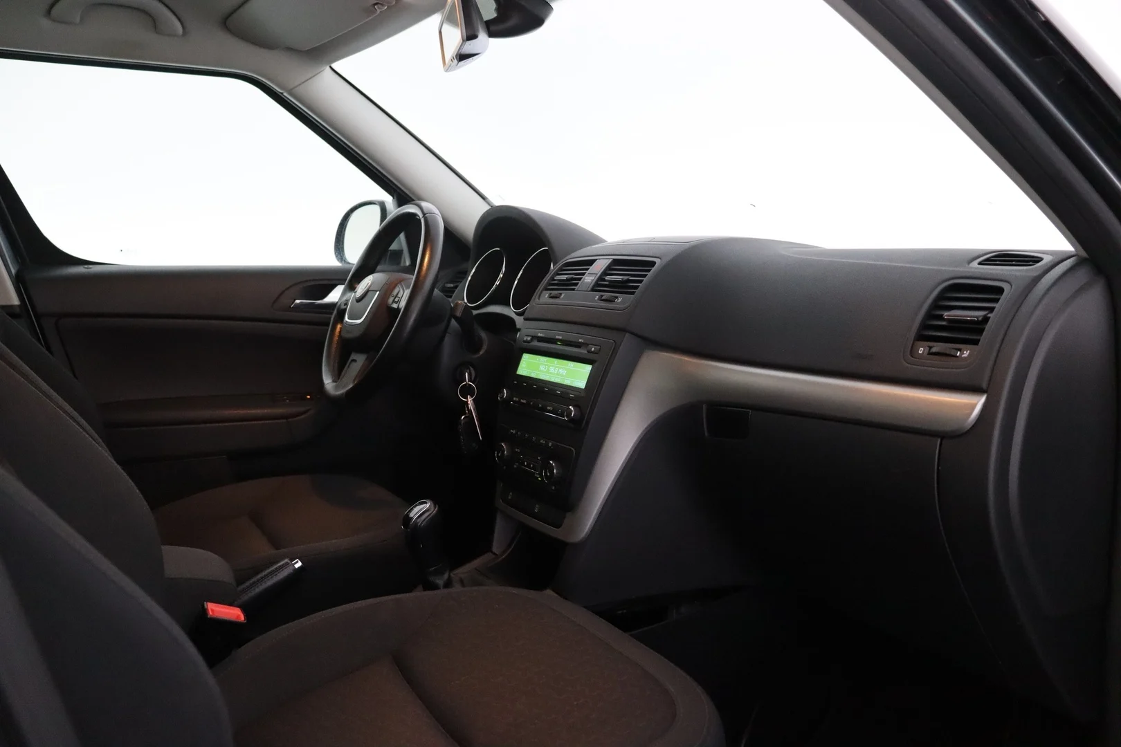 Car Image - 45GSfNC5e352kwKOWXE202