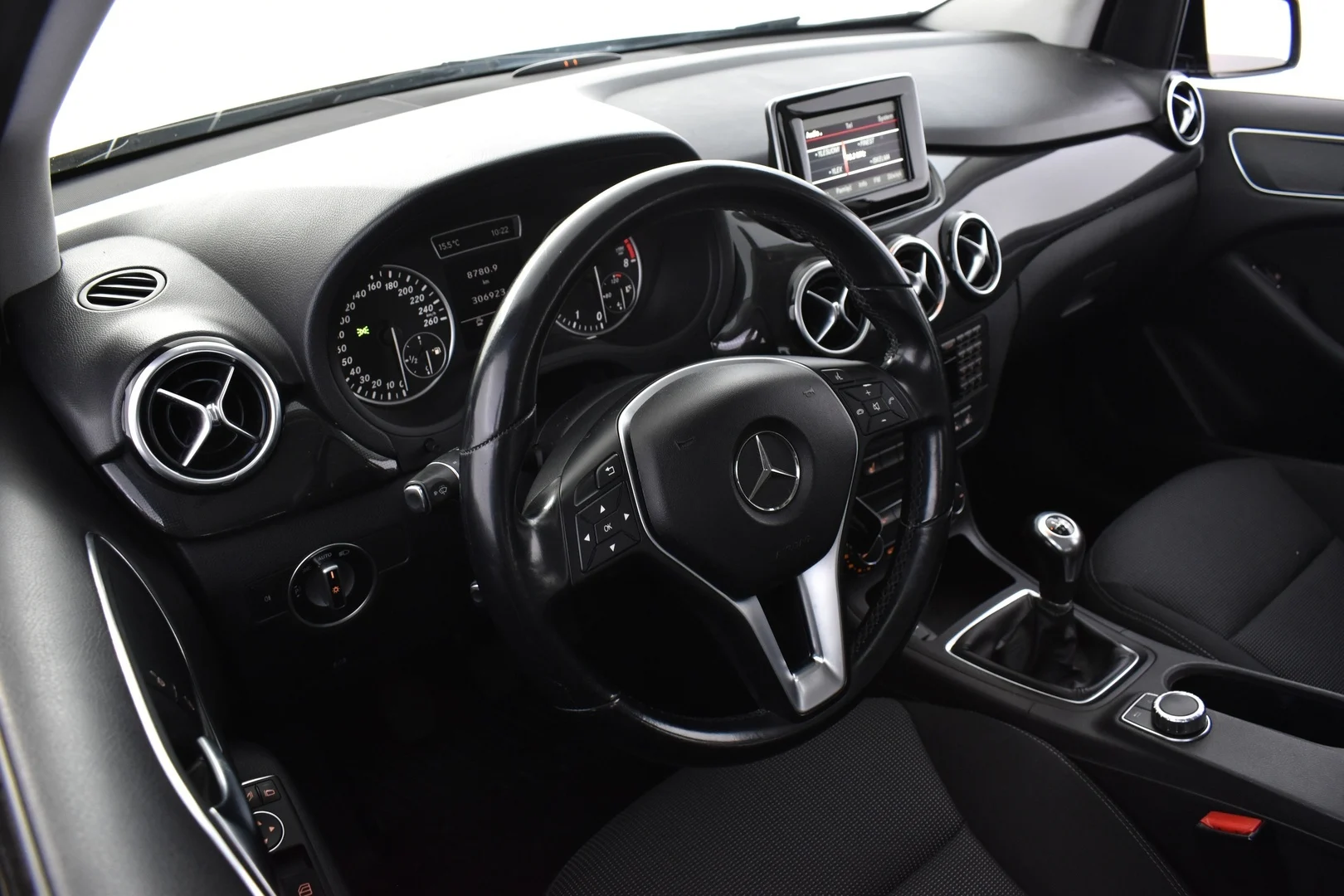Car Image - 2E068QFMhkfNjrfD6DmFdl