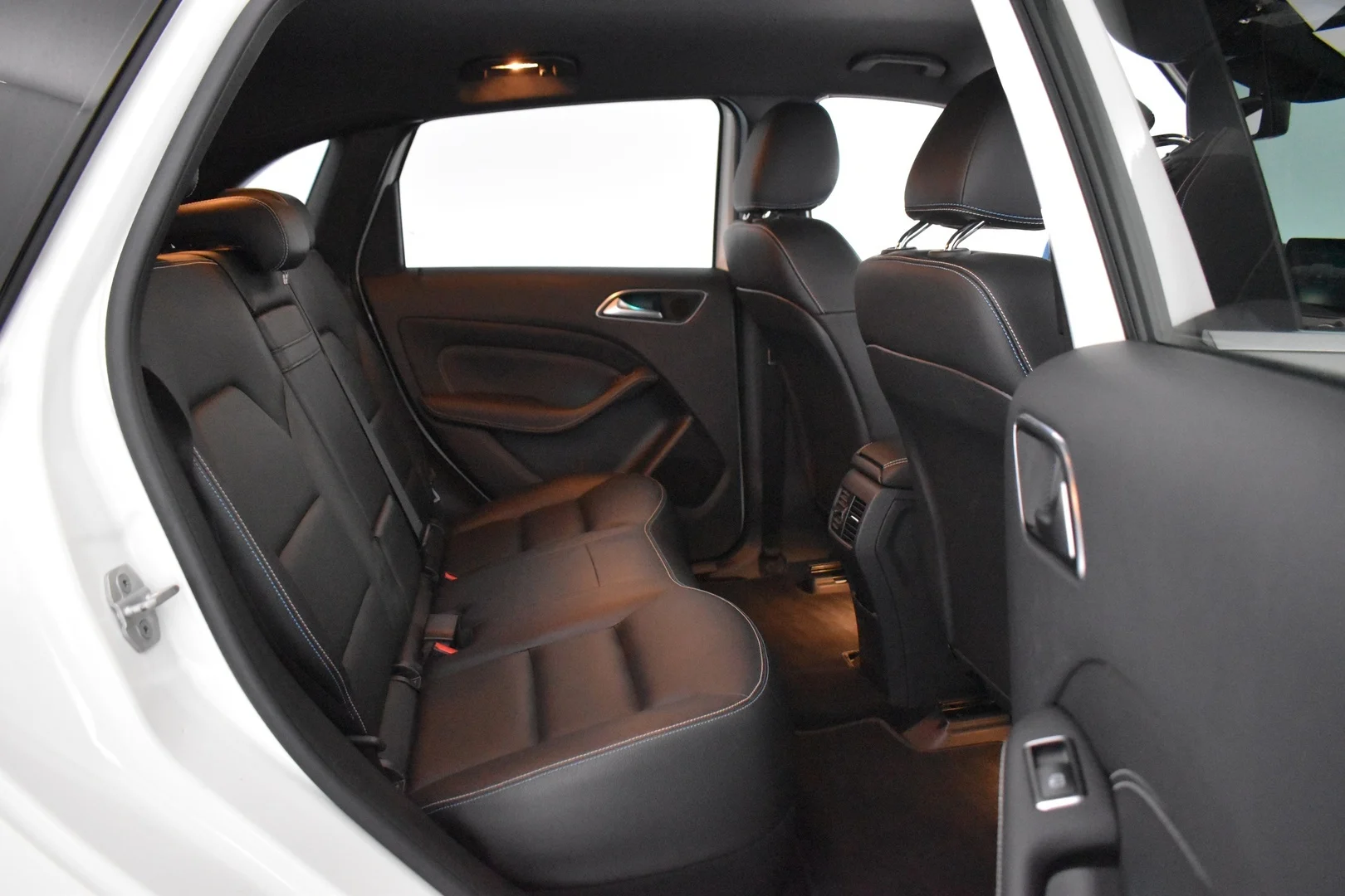 Car Image - BgVg1fZZVvSZD8fuavy1p