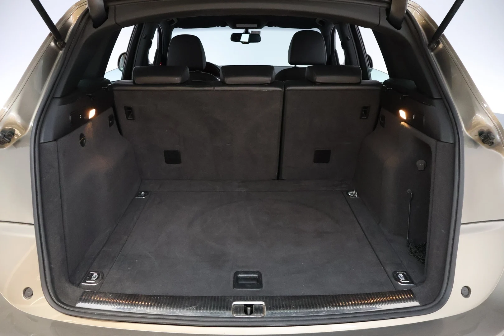 Car Image - vPggV2H0sGDfsbbsVqUgN