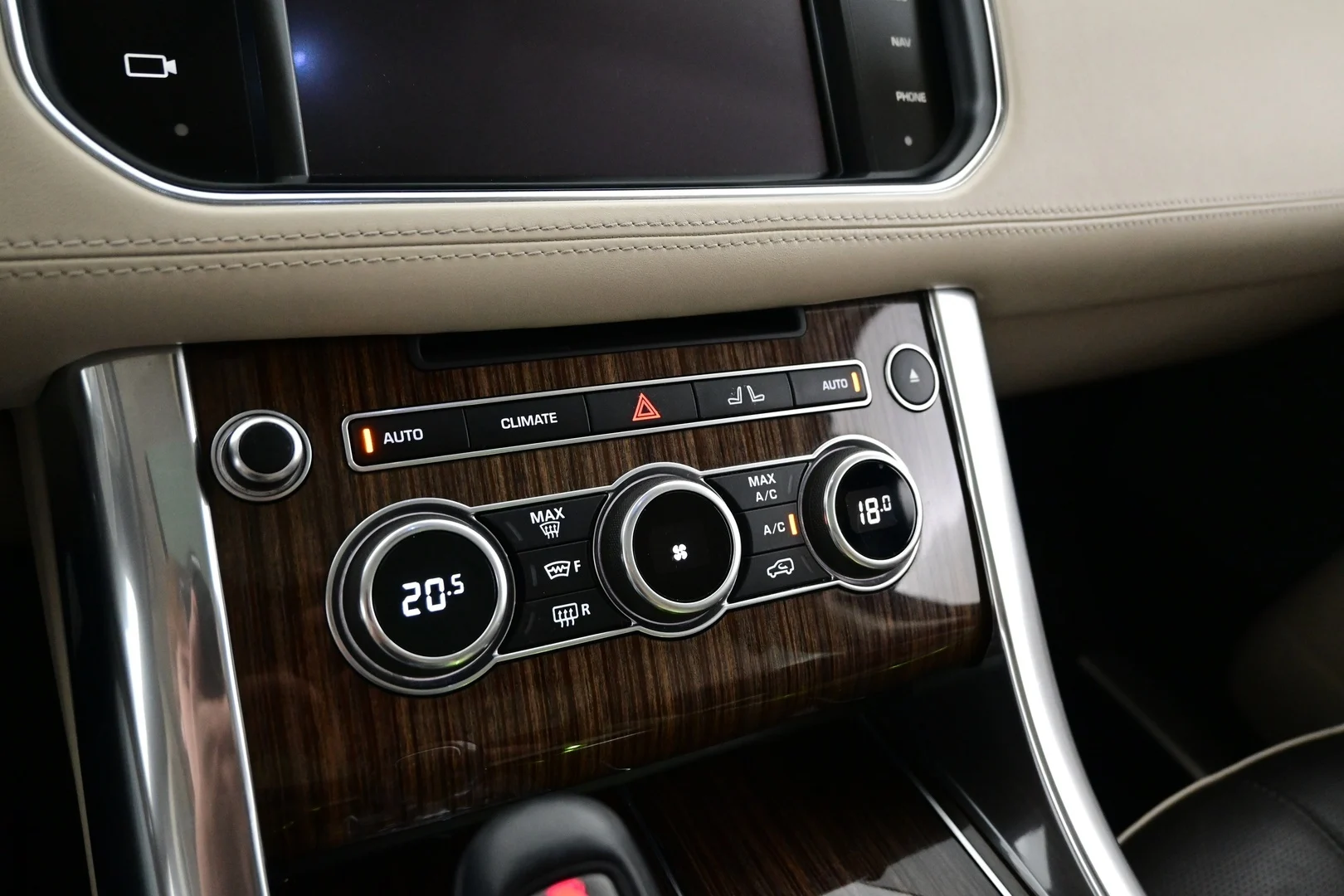 Car Image - 4qf8EgRTNbl2lTwTcrYU6Z