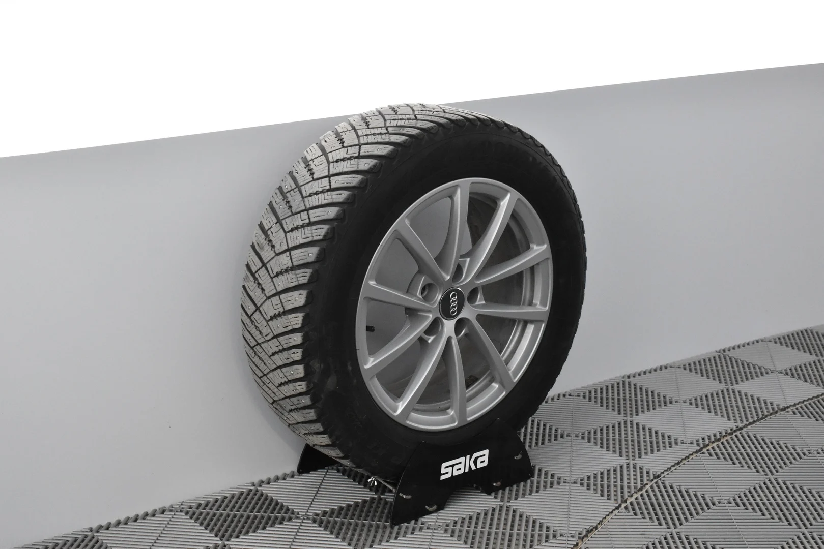 Car Image - 16rbipUf12MfZIzCqlGn4E