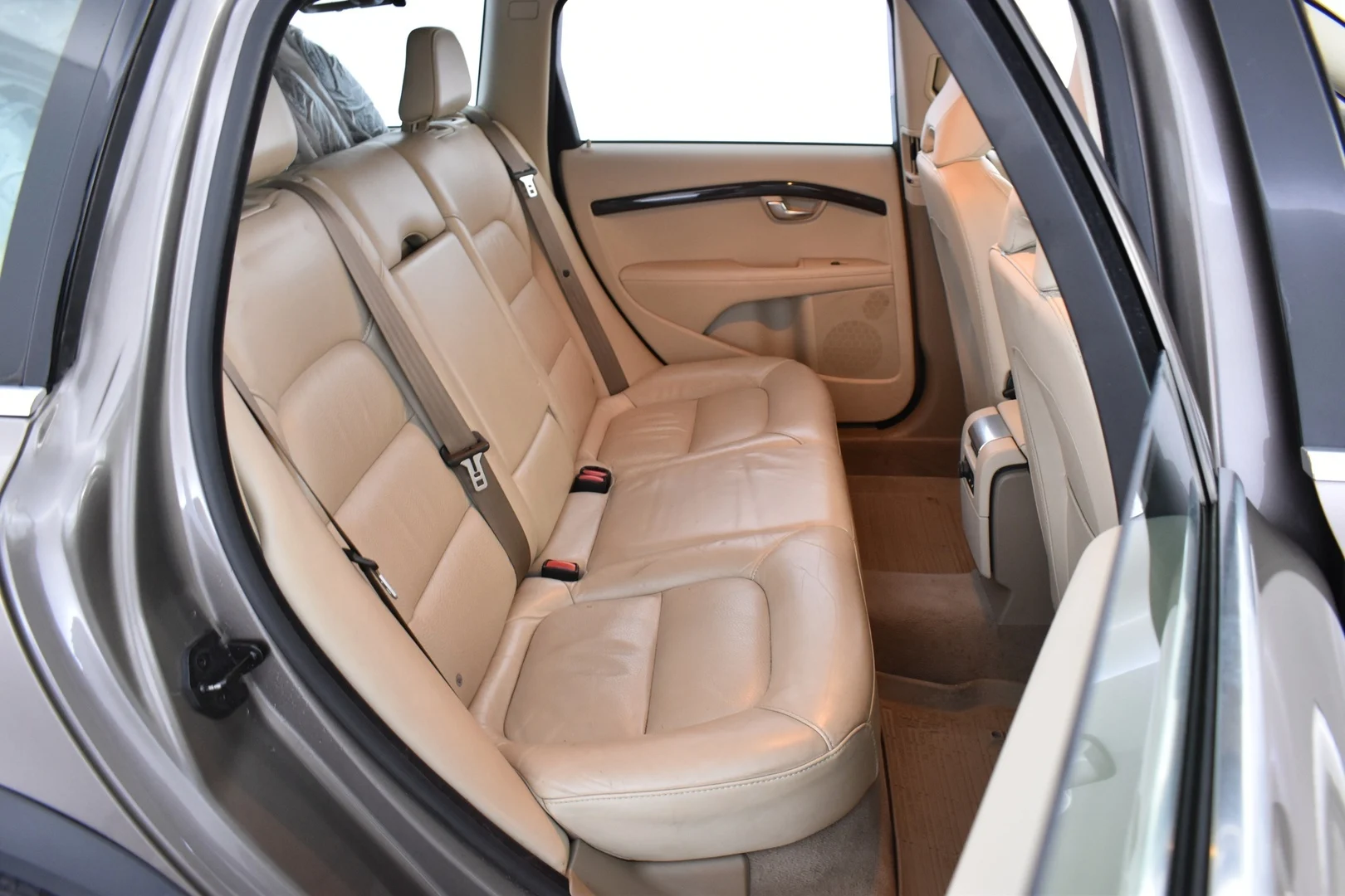 Car Image - 5pNZ59NB3hDmjcU8oR4G0p