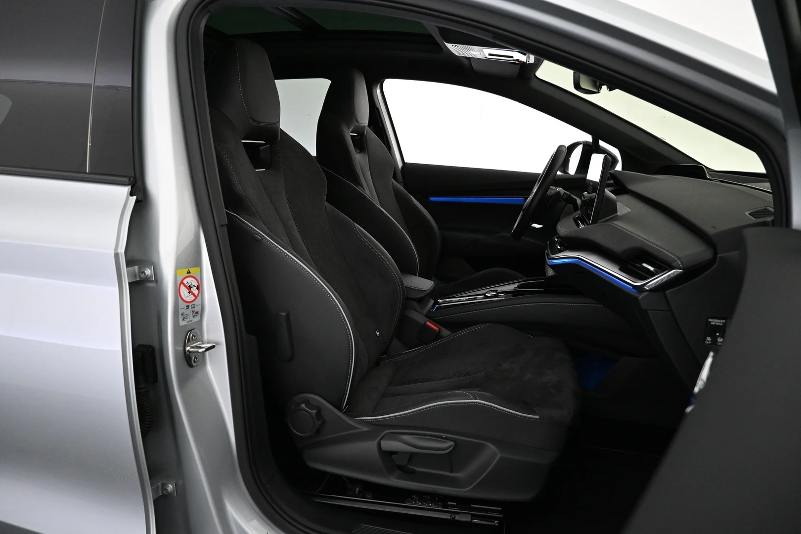 Car Image - 3fuynePDHSBfyC6UtKPadg