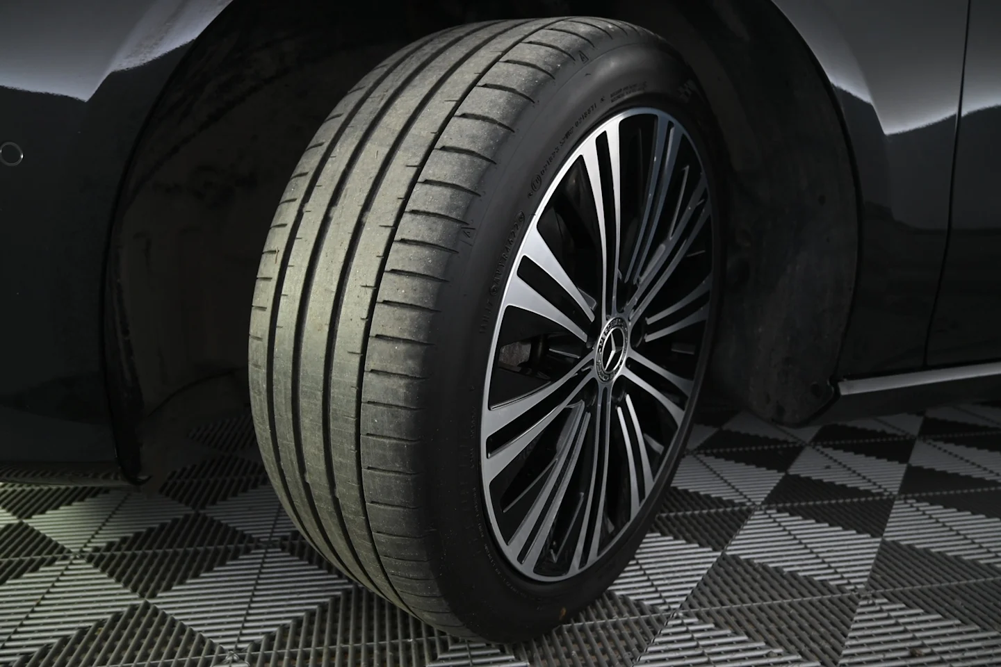 Car Image - 2GoZnysN3v2VwetC1suuLW
