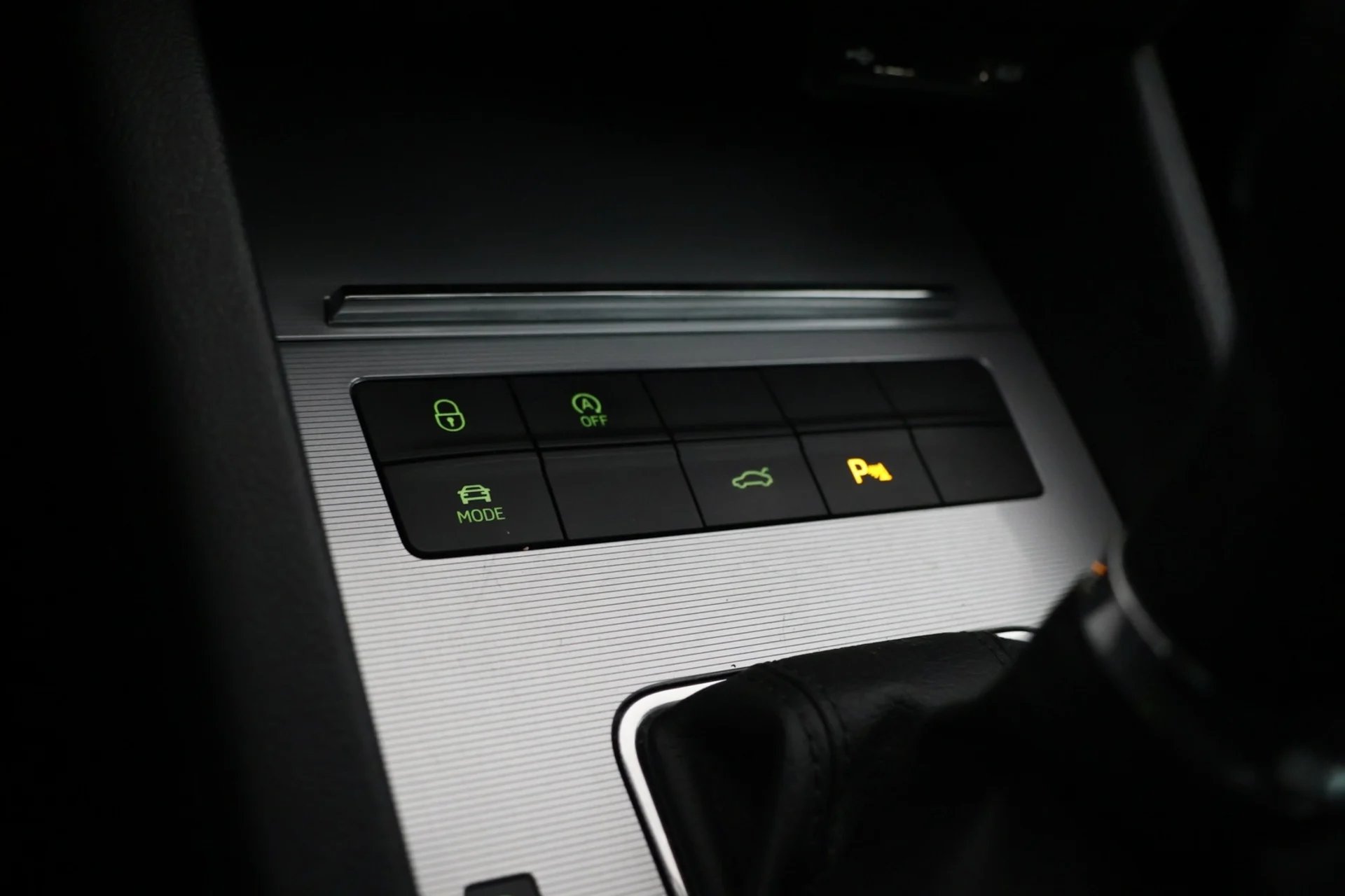 Car Image - 5d3DmBkHpGtMm97IlXWPUr