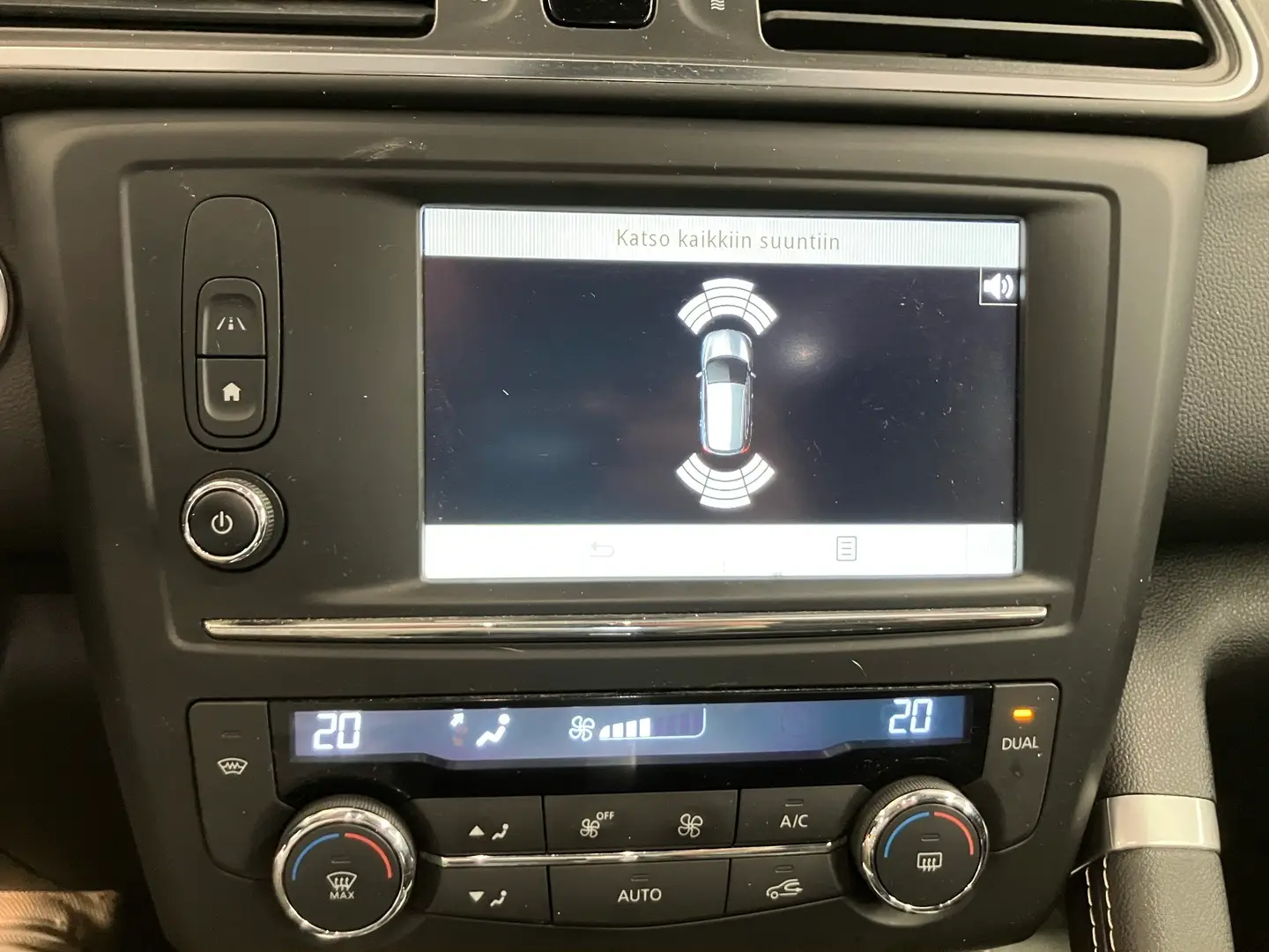 Car Image - 46jN0kBdXzrwwAGIuE90i0