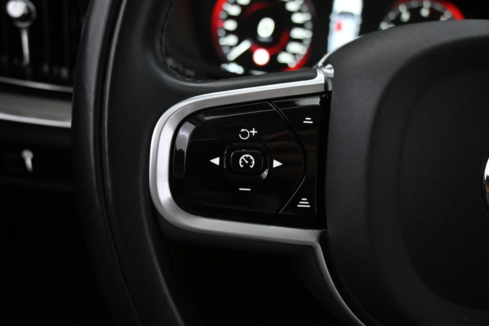 Car Image - 12kbqGki9gQss0EHFjRtLH