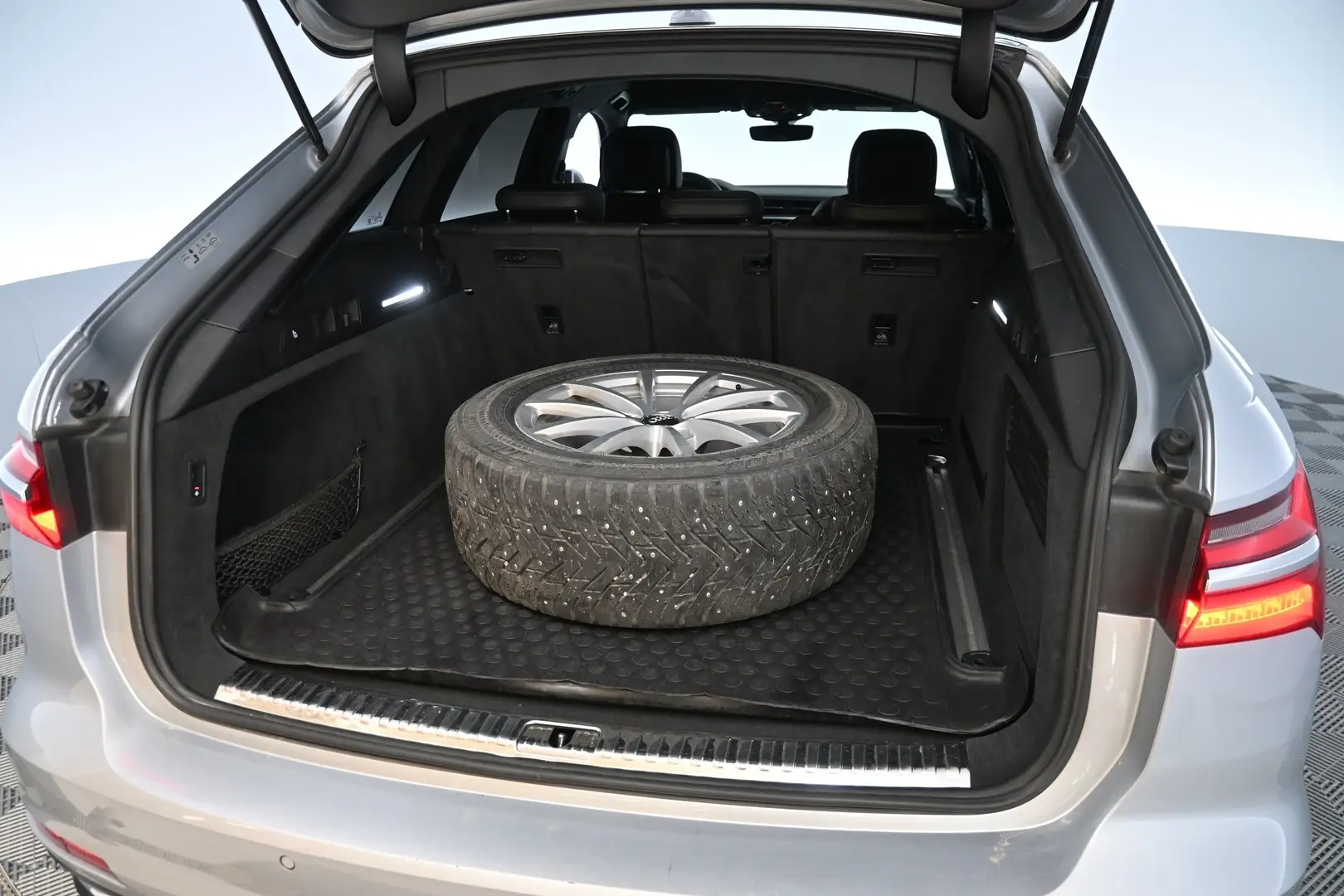 Car Image - 4goA4pBdCFdNqBWIQGrrz1