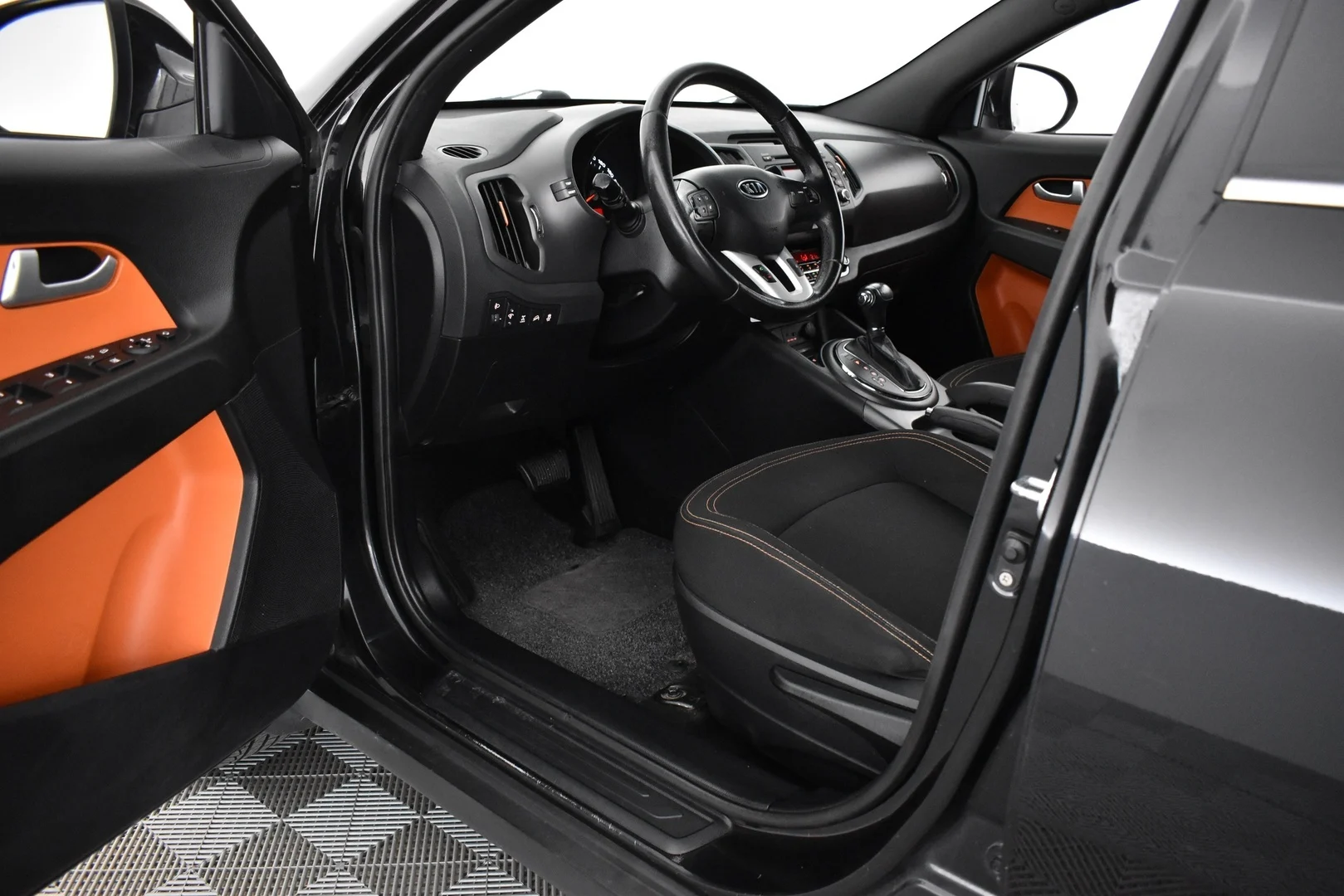 Car Image - 3cIGVW1MdnRSsa0MjfPTLx