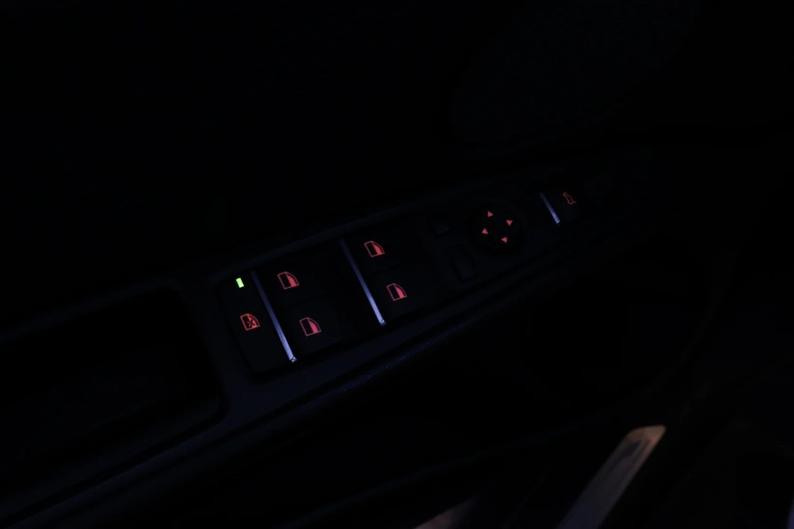 Car Image - 61bNvYVq0zFWkNkkgQVZY