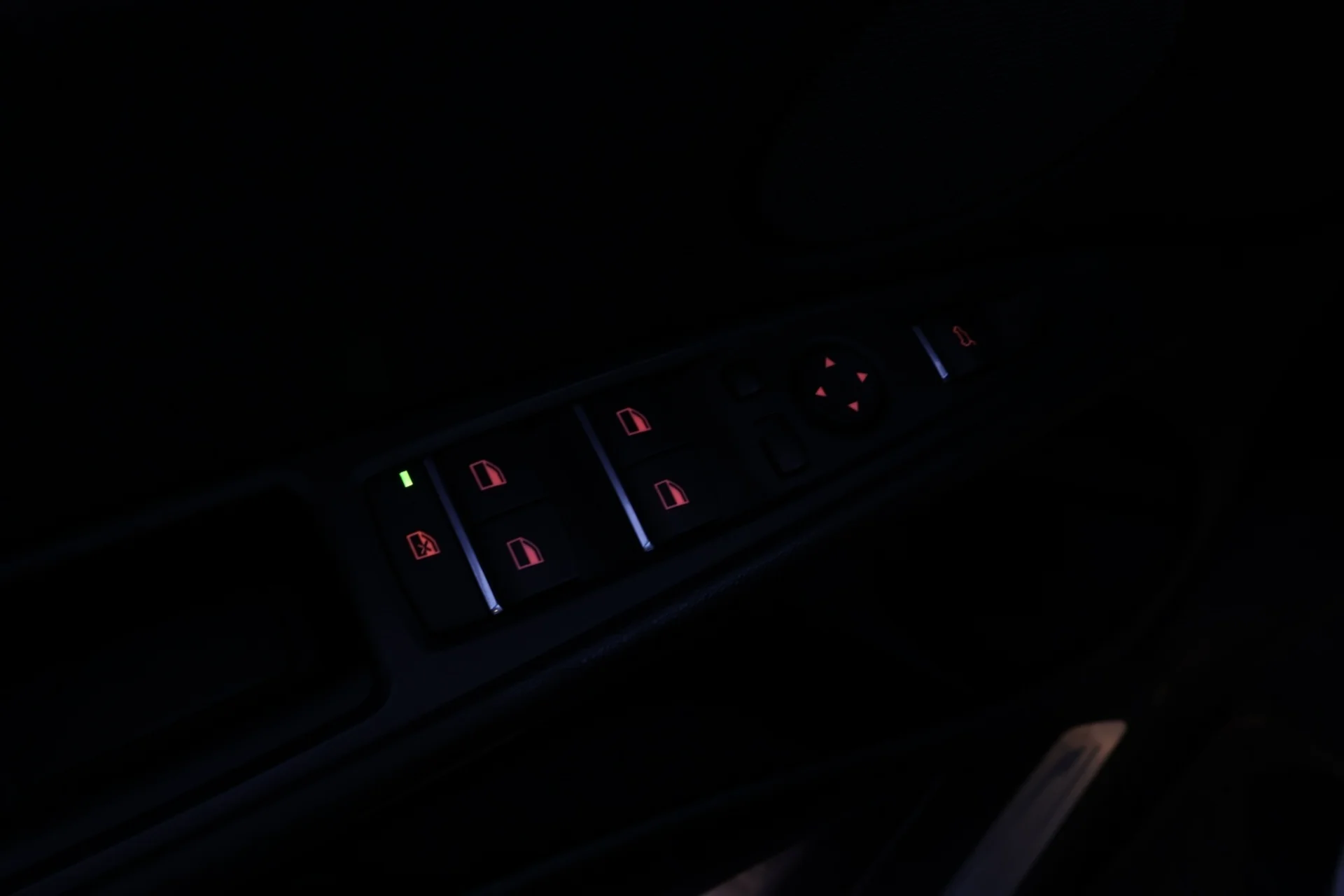 Car Image - 61bNvYVq0zFWkNkkgQVZY