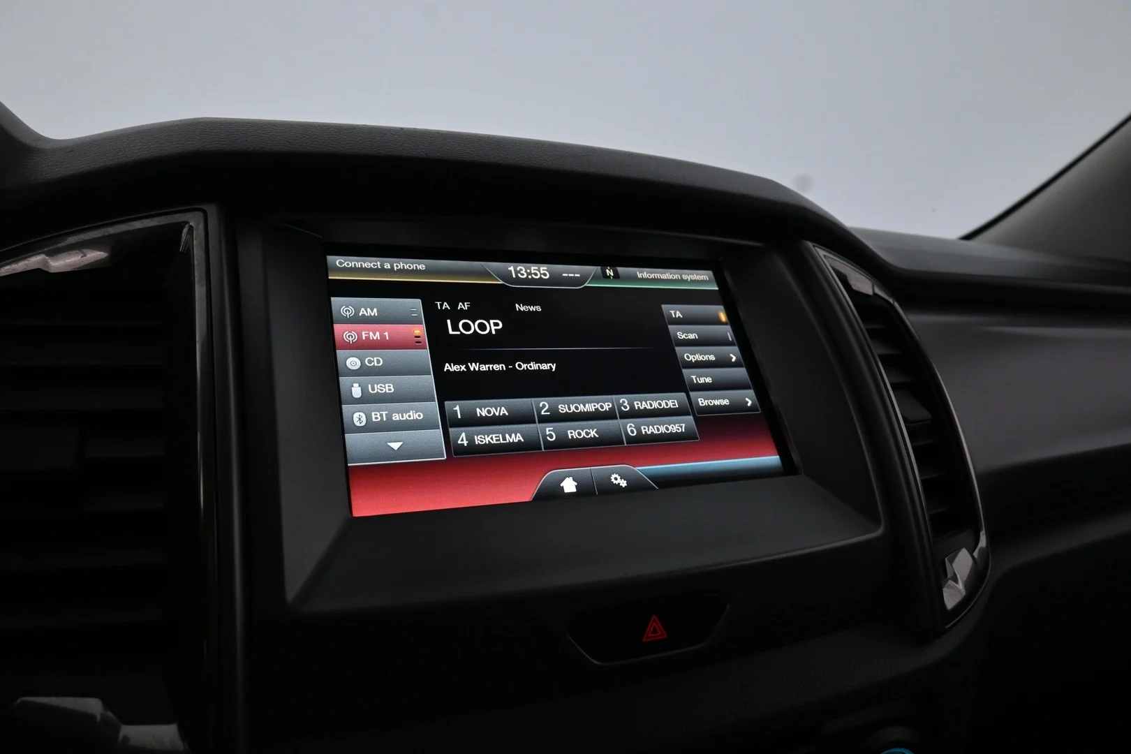 Car Image - 1M2gSHEnkyhXWQ3jFSkHG6