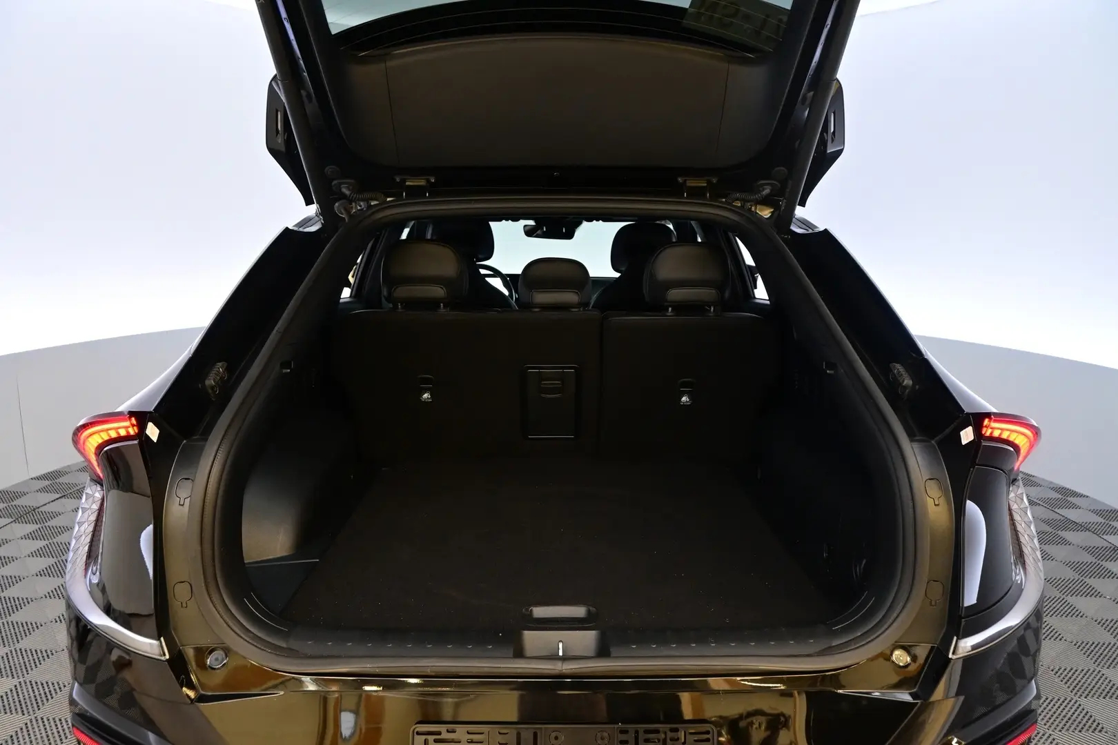 Car Image - 61IixCBTCIHPY2lMNcEu40