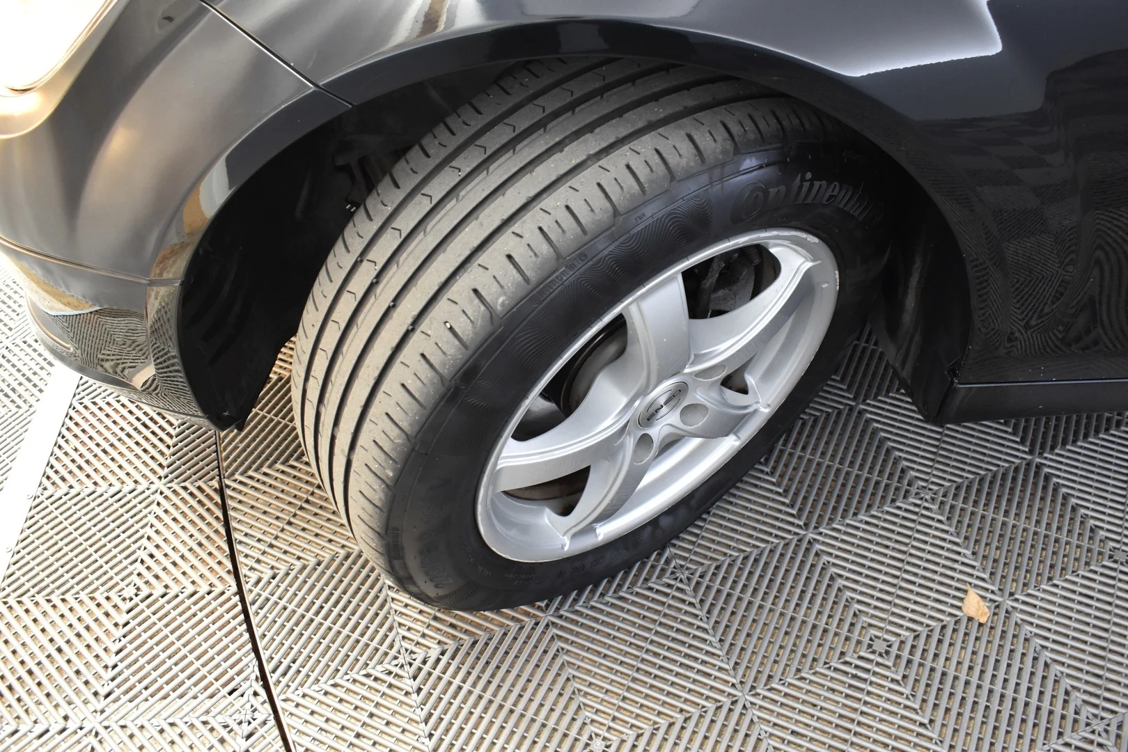 Car Image - 5QPElbmxYZSzXkABPm53xF