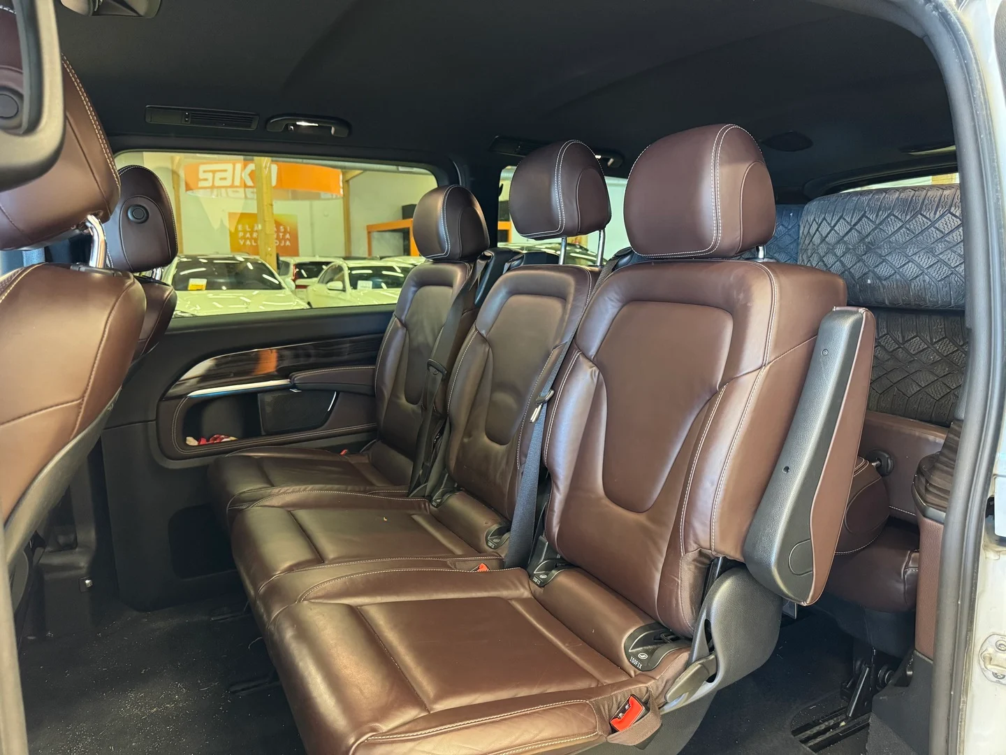 Car Image - 144nNaV4CiQDEqoSKbJnJo