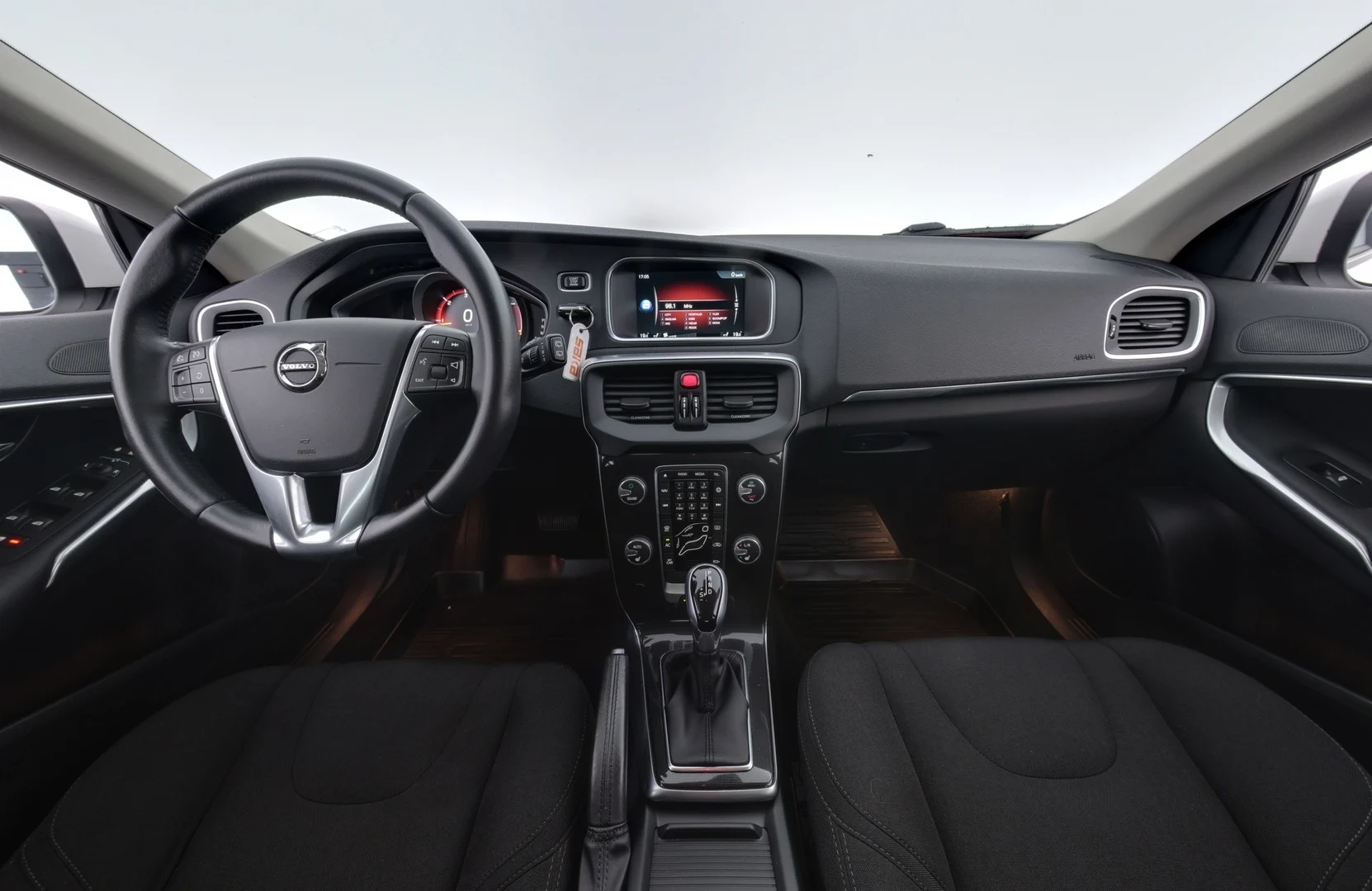 Car Image - WW41sonK7AyPEOYvI2Roj