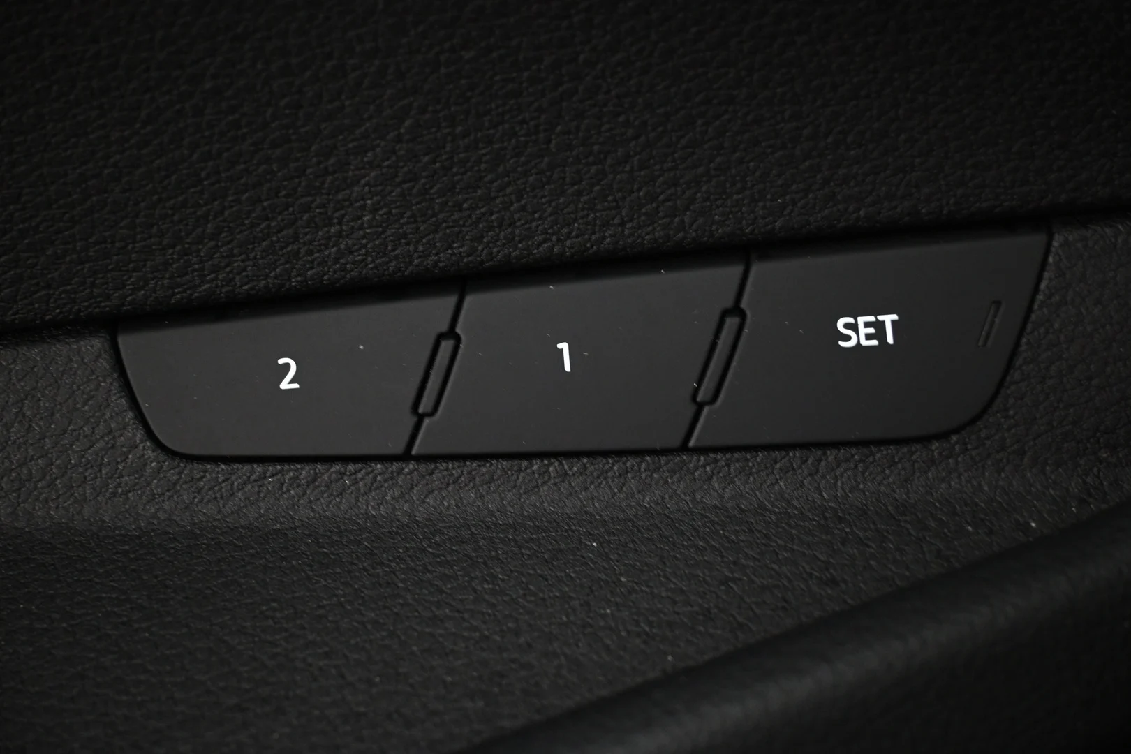 Car Image - 4go2OMkFn7YI0aITpWcVAz
