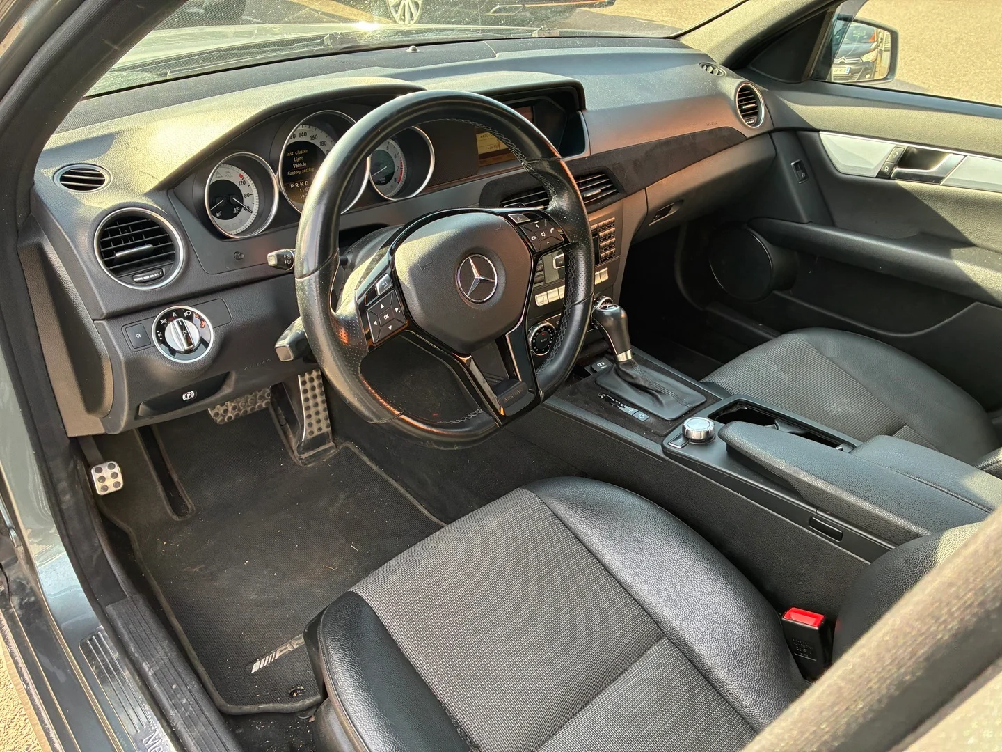 Car Image - 7AUO9rCc9dSy6YK778Iq9M