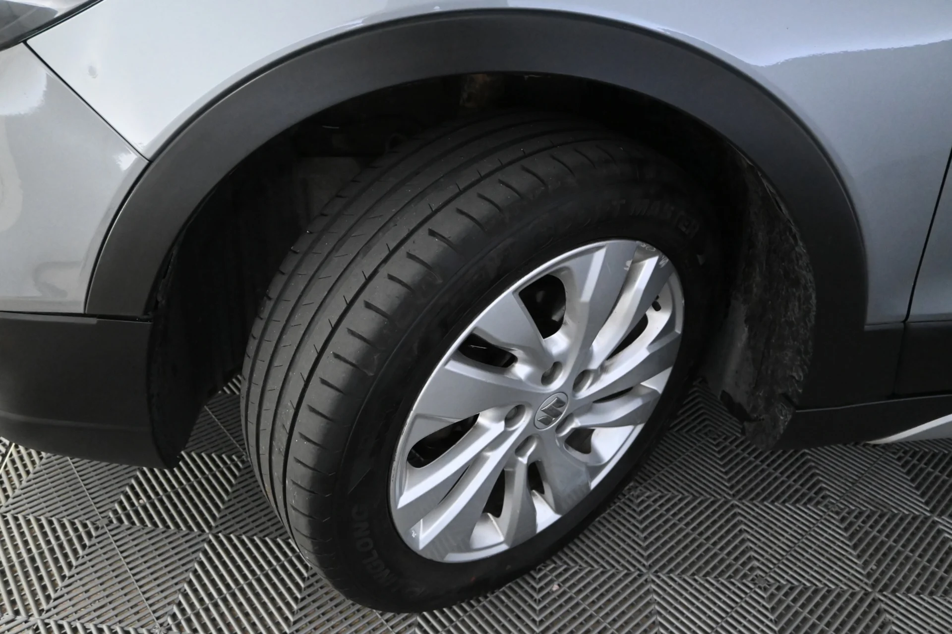 Car Image - 54S60AKwekXVLM08vAUu82