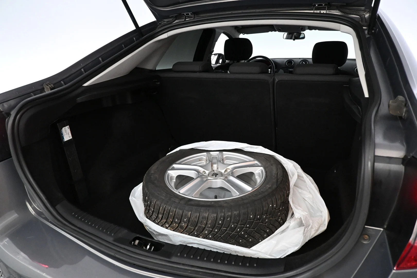Car Image - 7dFiVdkrv5Wwn1XruguqfK
