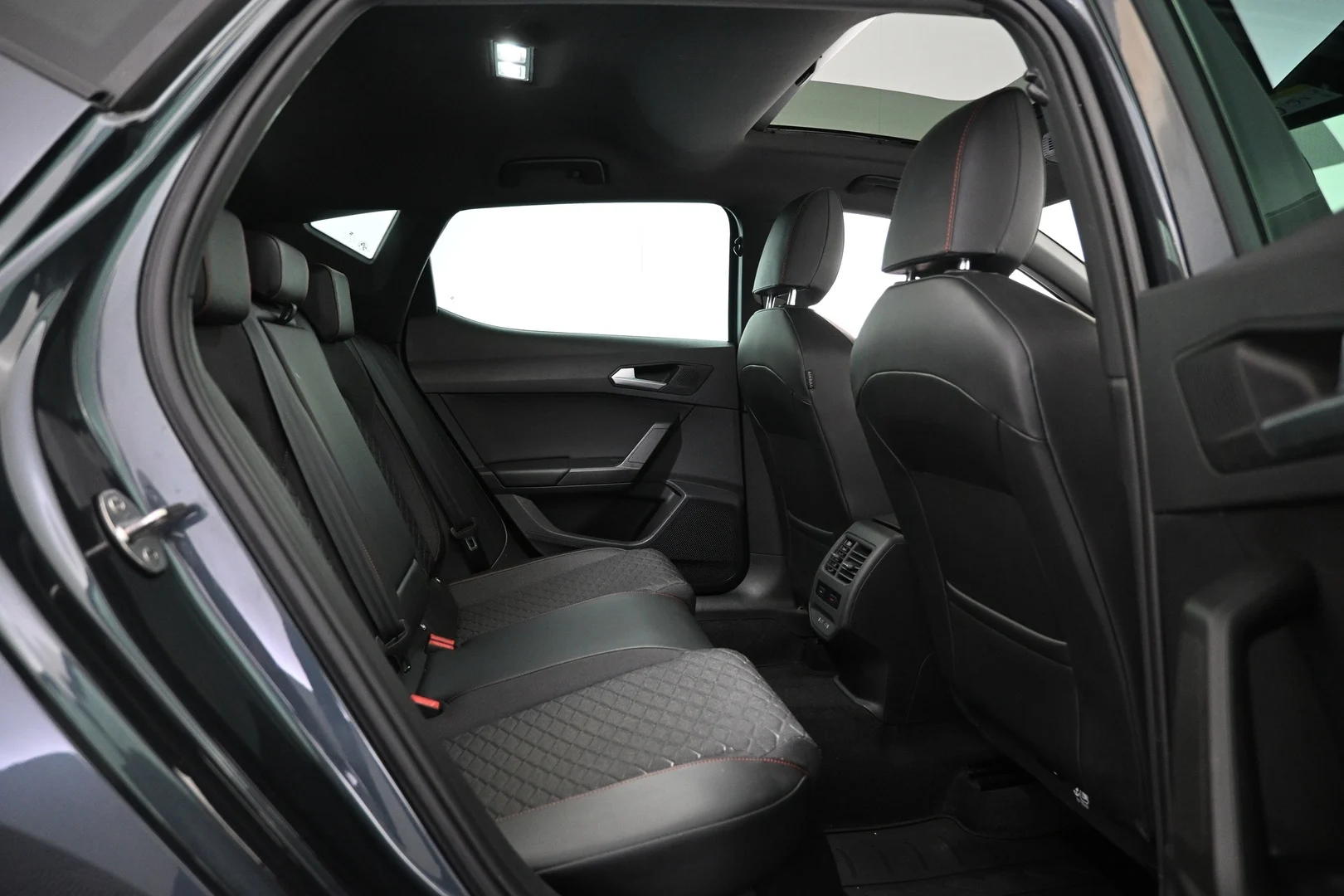 Car Image - S0ADRXBWFDu870DNC9rXQ