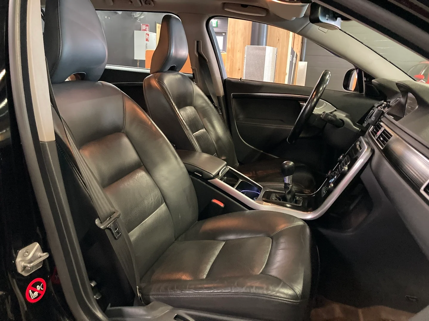 Car Image - 4G1N69lz08a4yMNRY8UK3O
