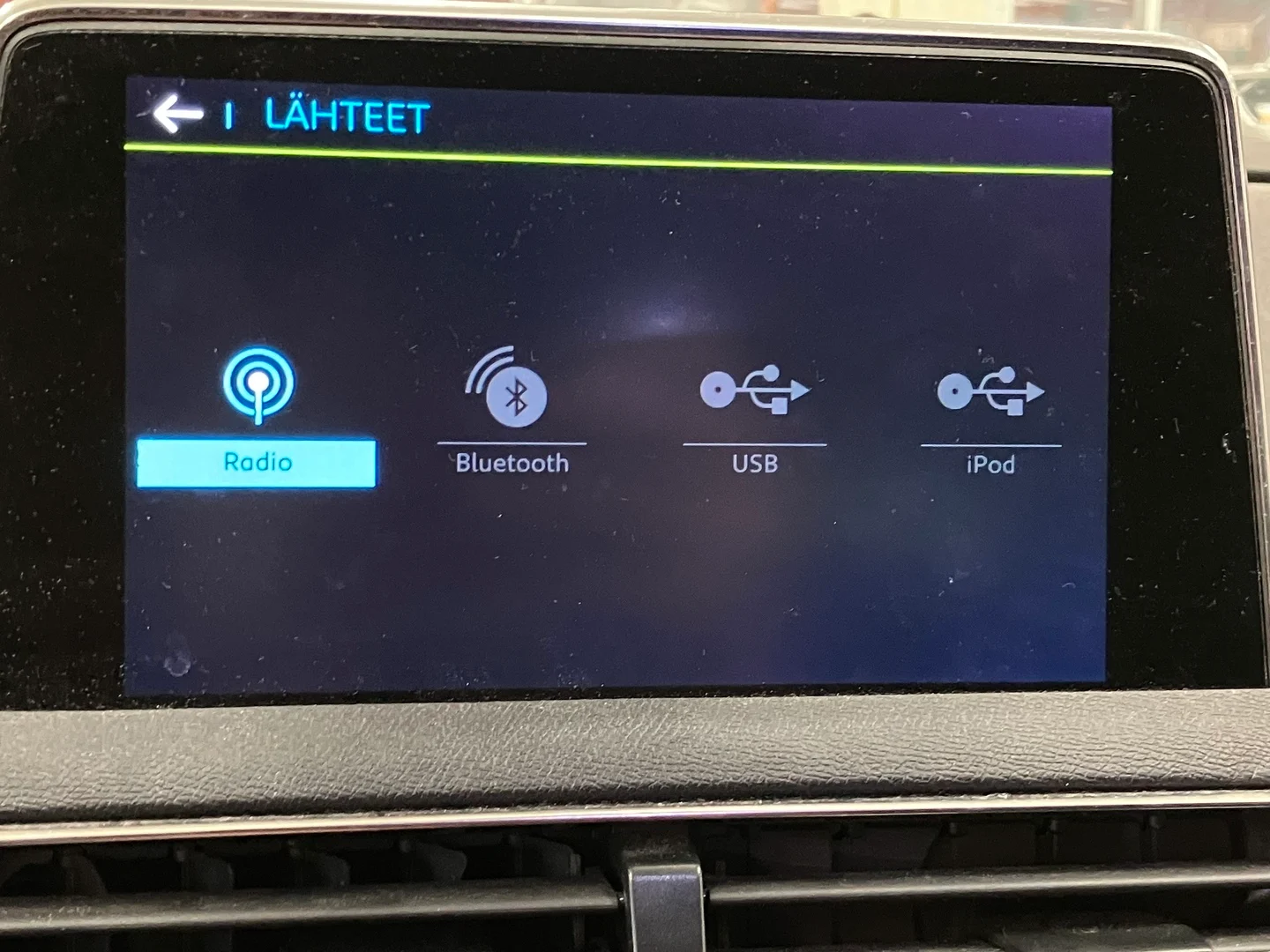 Car Image - 25dABaLqqinL2fAA3E7RG8