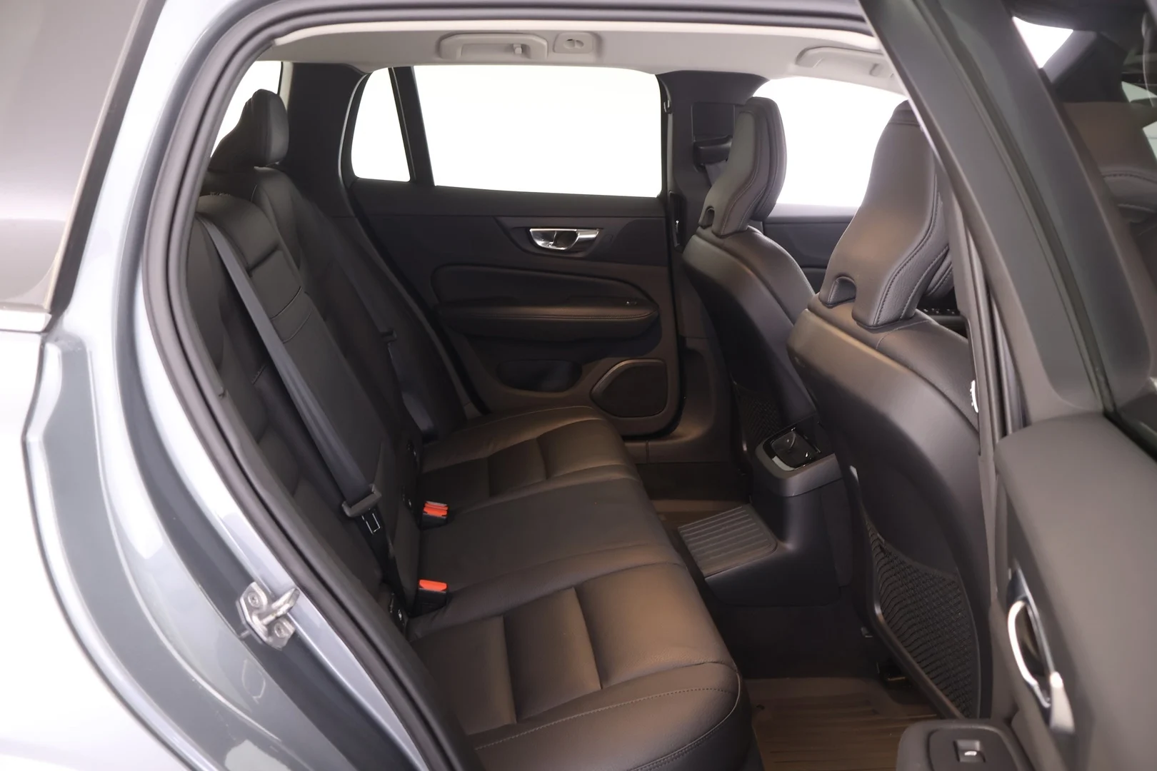 Car Image - pKKvEjCqS0QZJXdau2W5q