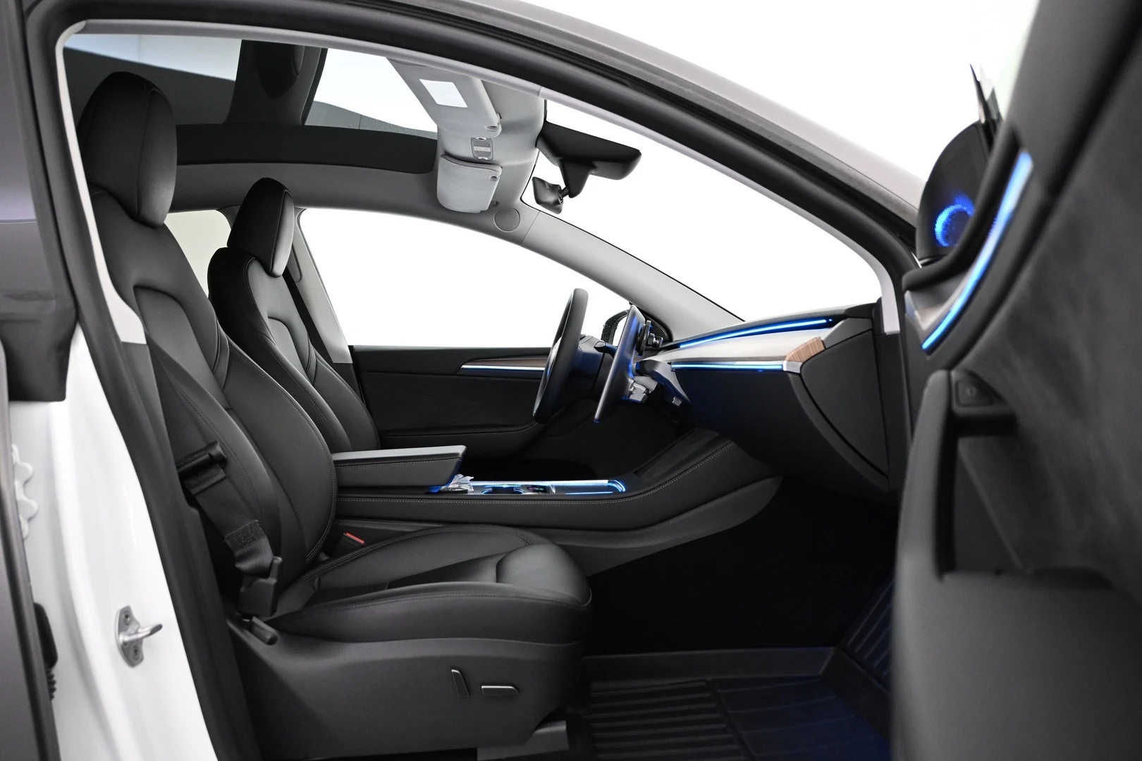 Car Image - 6itum8apPdQaitWlPEdFVo