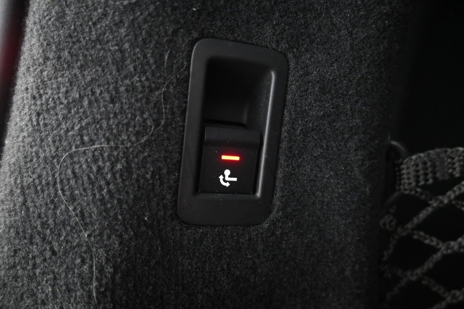 Car Image - 5AFX4YGVYKwMCAqYgCFoYY