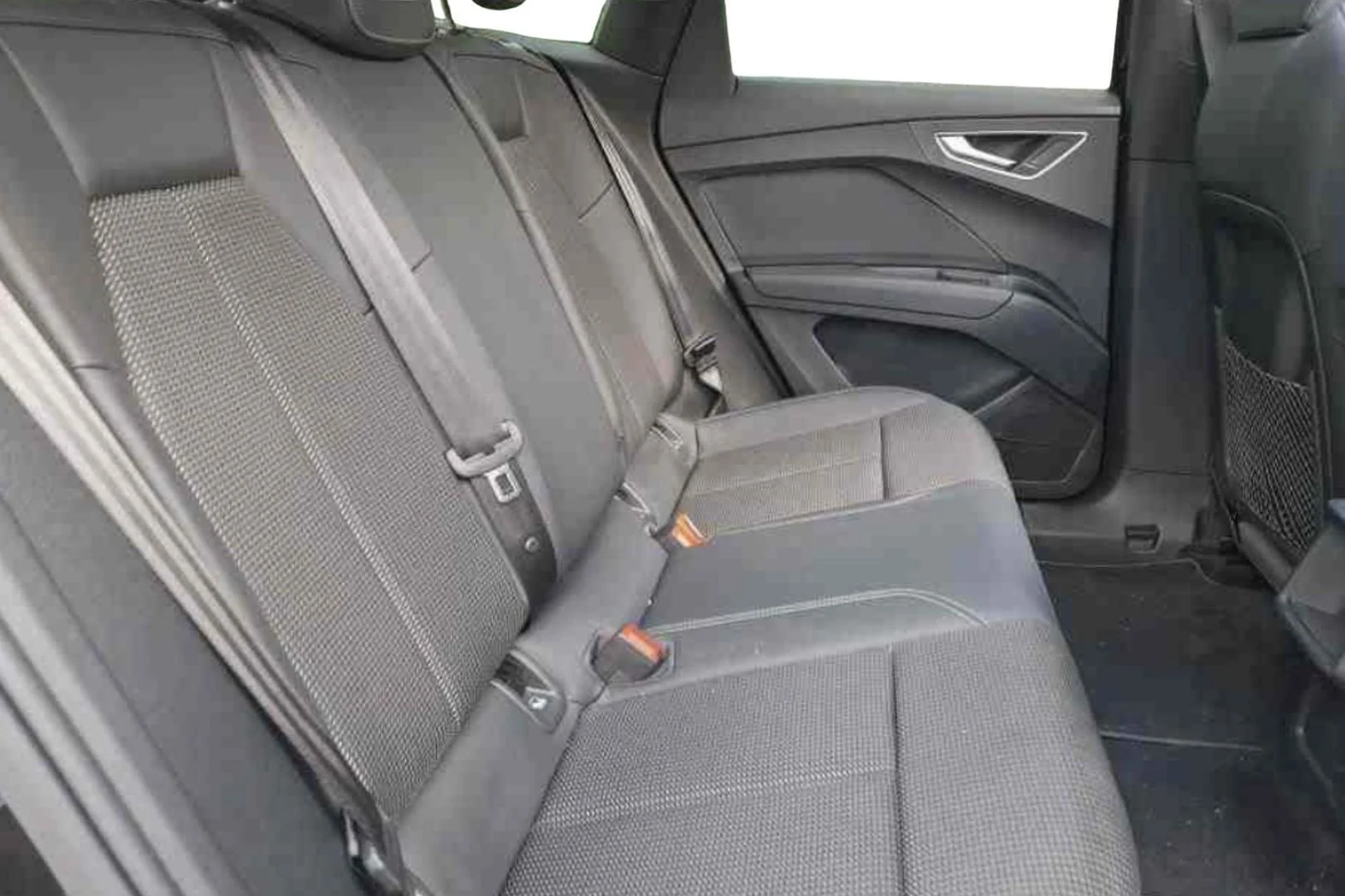 Car Image - 6eRXyIEXZA3I80TwnT7XL6