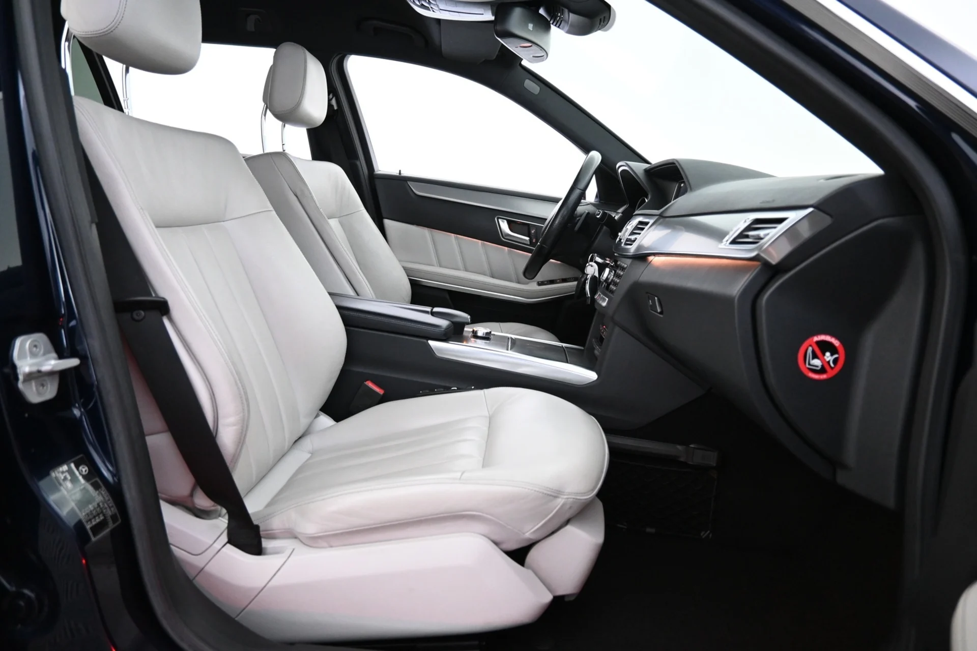 Car Image - 7fiaxOu3z0G1QMSdkim1NO