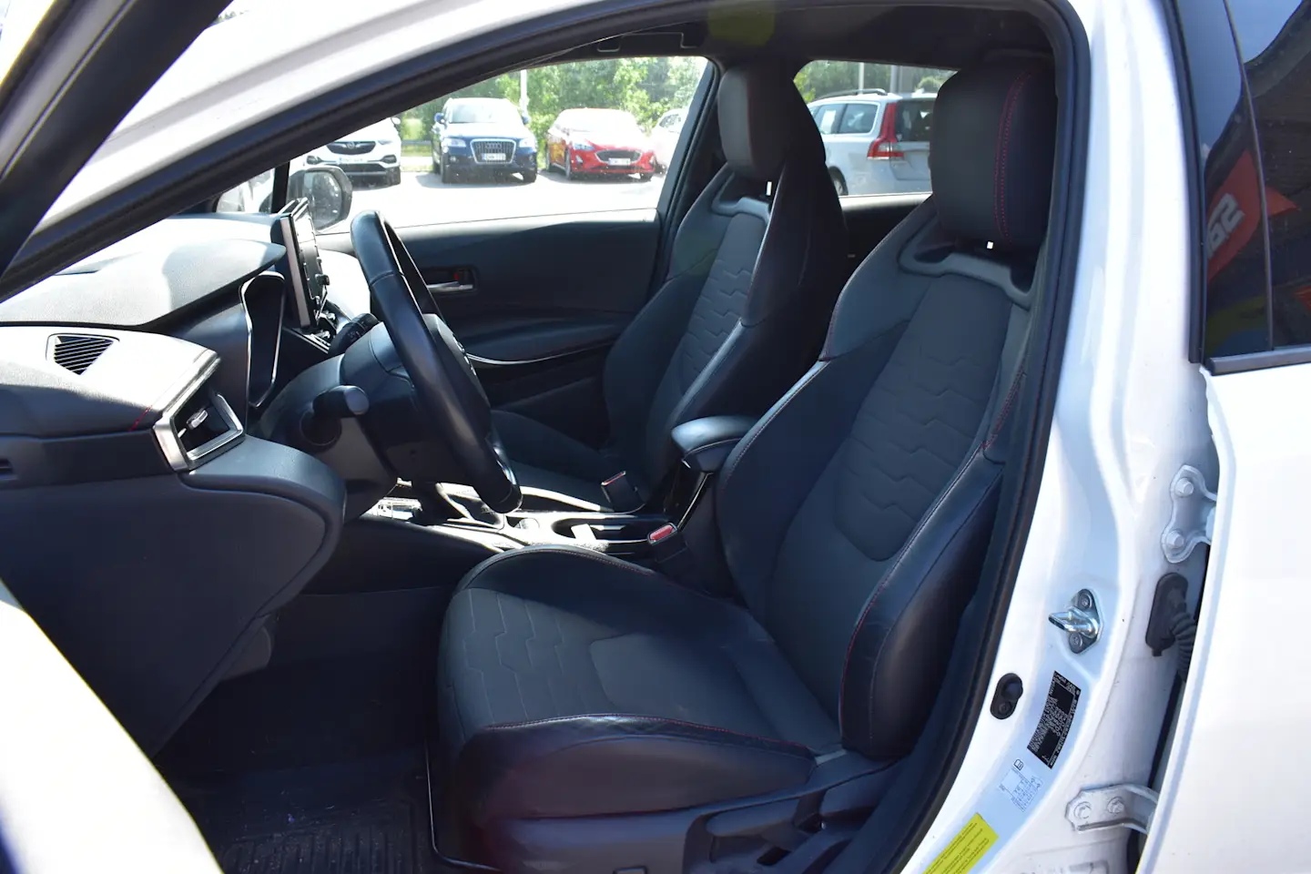 Car Image - 4YX33FfZJA3VtmcOkUSIVg