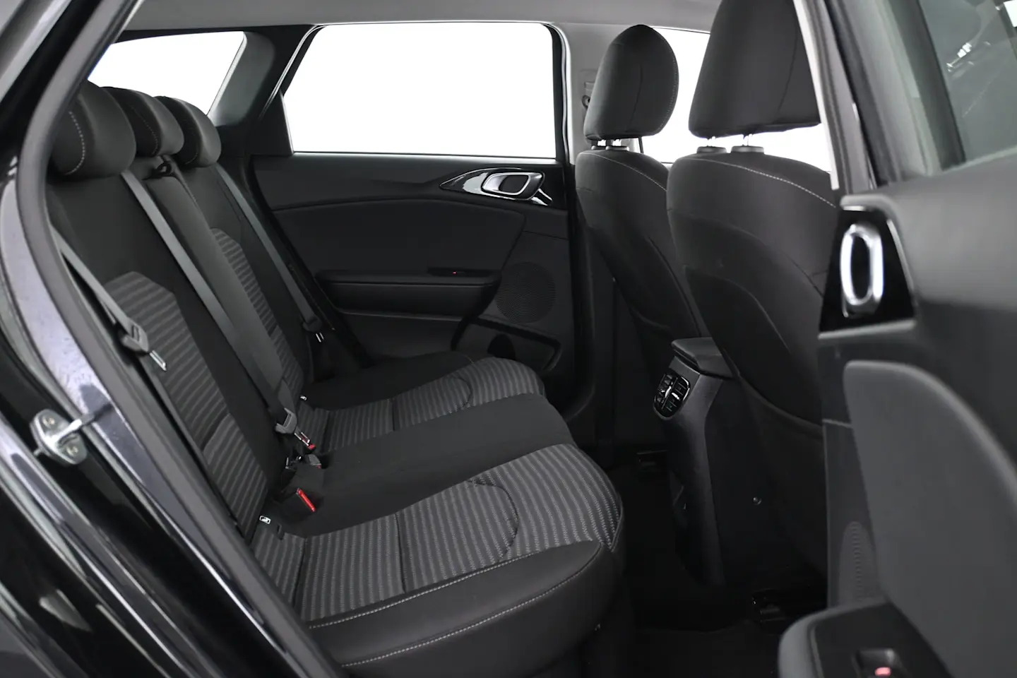 Car Image - 6CXOWXGBLV9FeXclluguZ6
