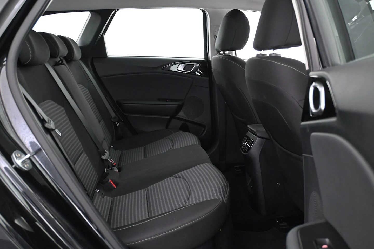 Car Image - 6CXOWXGBLV9FeXclluguZ6