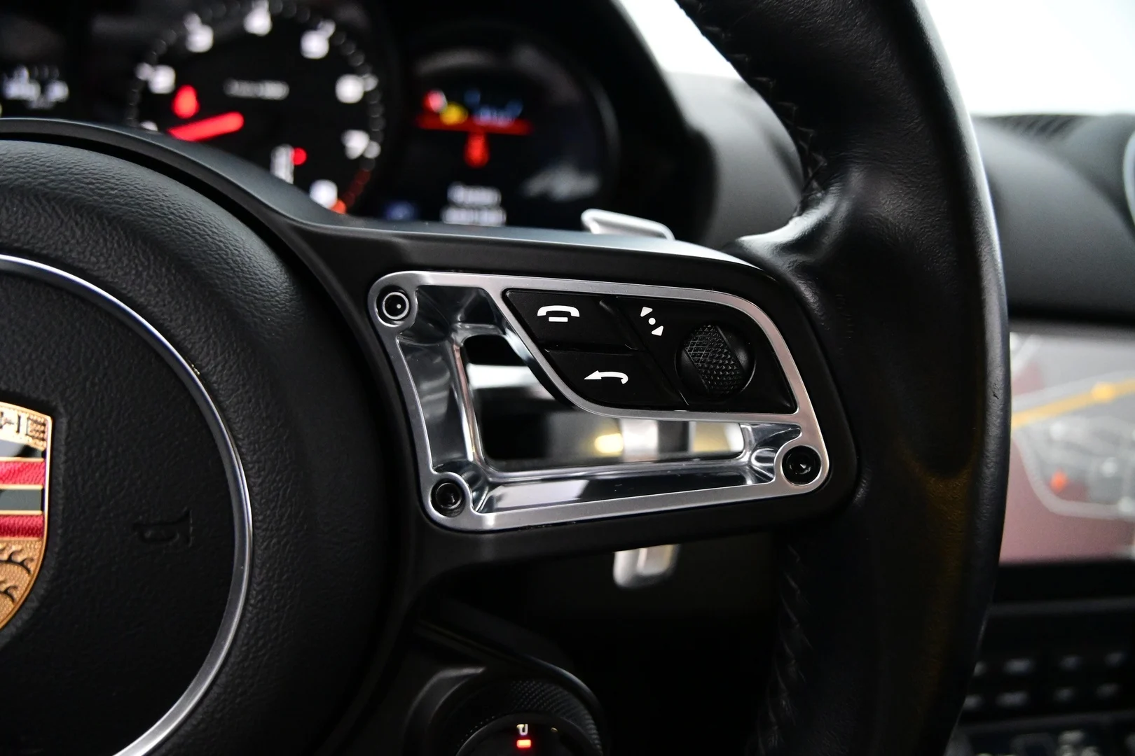 Car Image - 6LMxJbGfUfzBzupKRgBGxO