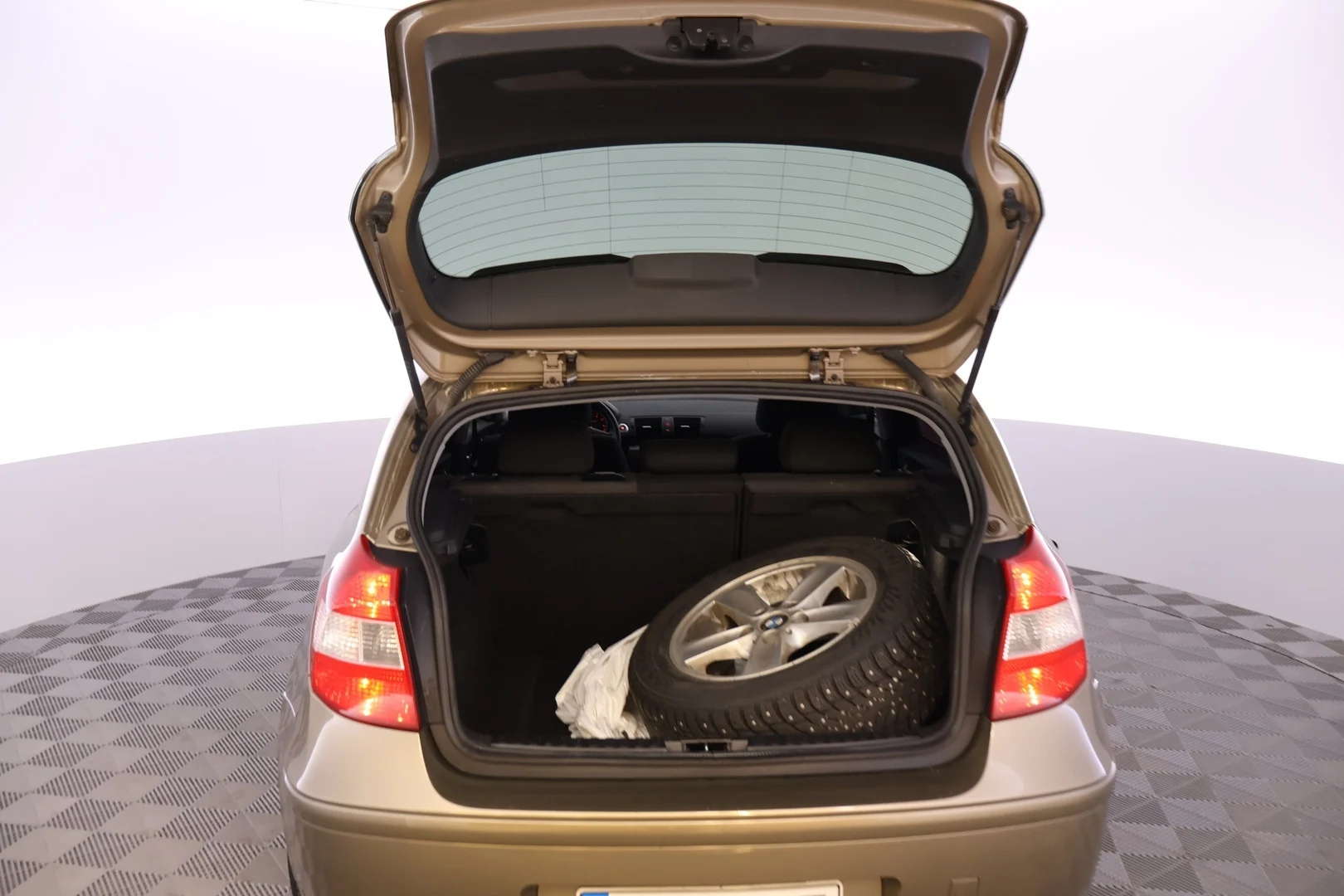 Car Image - 1GCkiONAnqPOhX88luRzhb