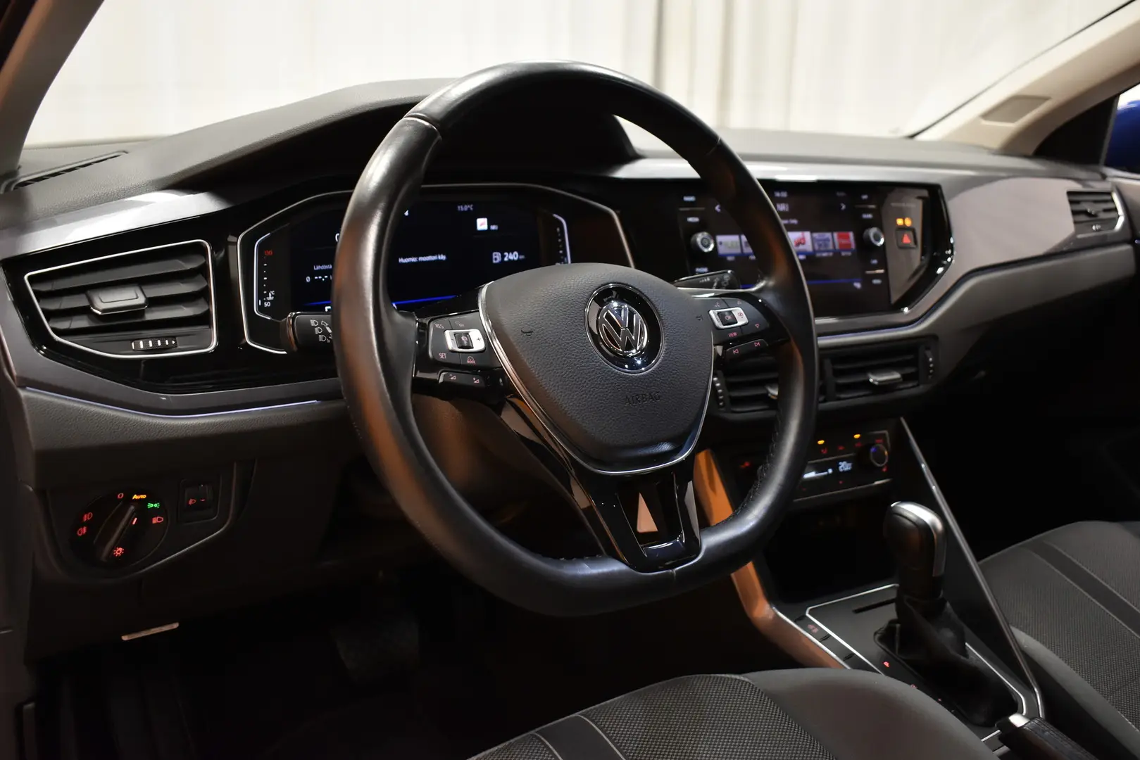 Car Image - pb9IAmHQiAA3bmaY29oZO
