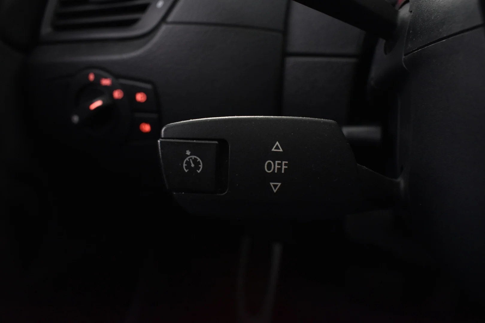 Car Image - 4nBsqiNdIBJt220qY41Tkh