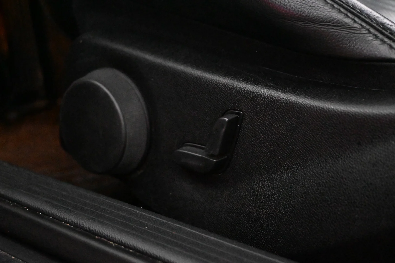 Car Image - 6grdrfJCHJnnmjxyrIzPSa